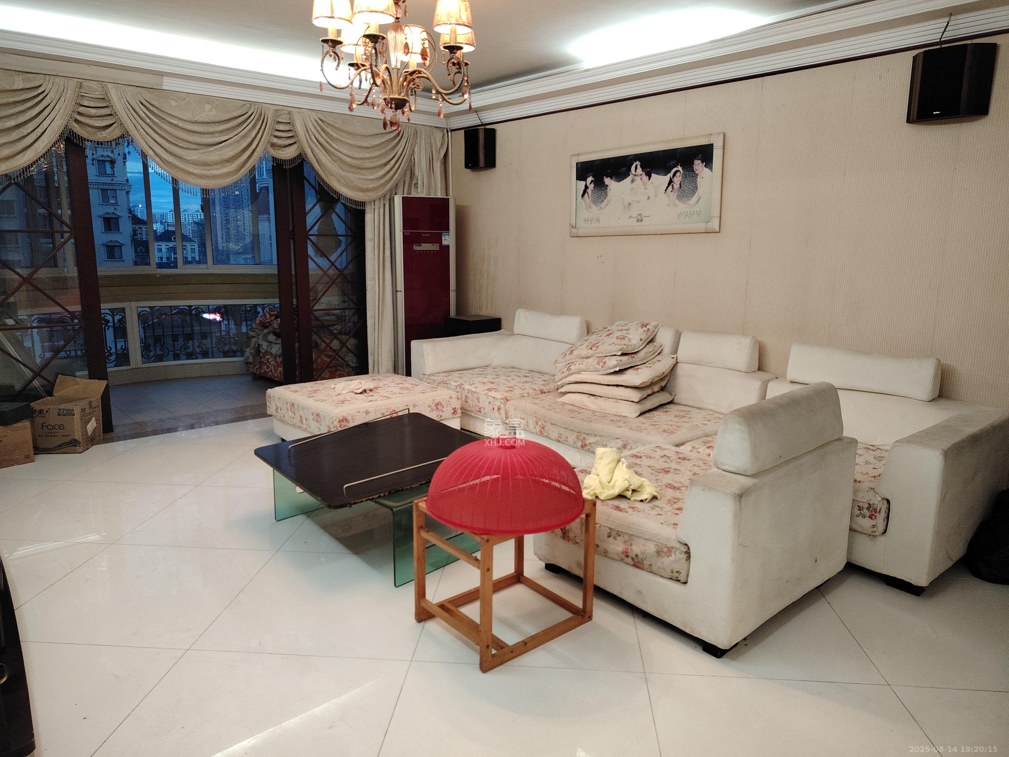 世嘉国际华城 4室2厅2卫 3300.0元/月 世嘉国际华城 4室2厅2卫 3300.0元/月室内图