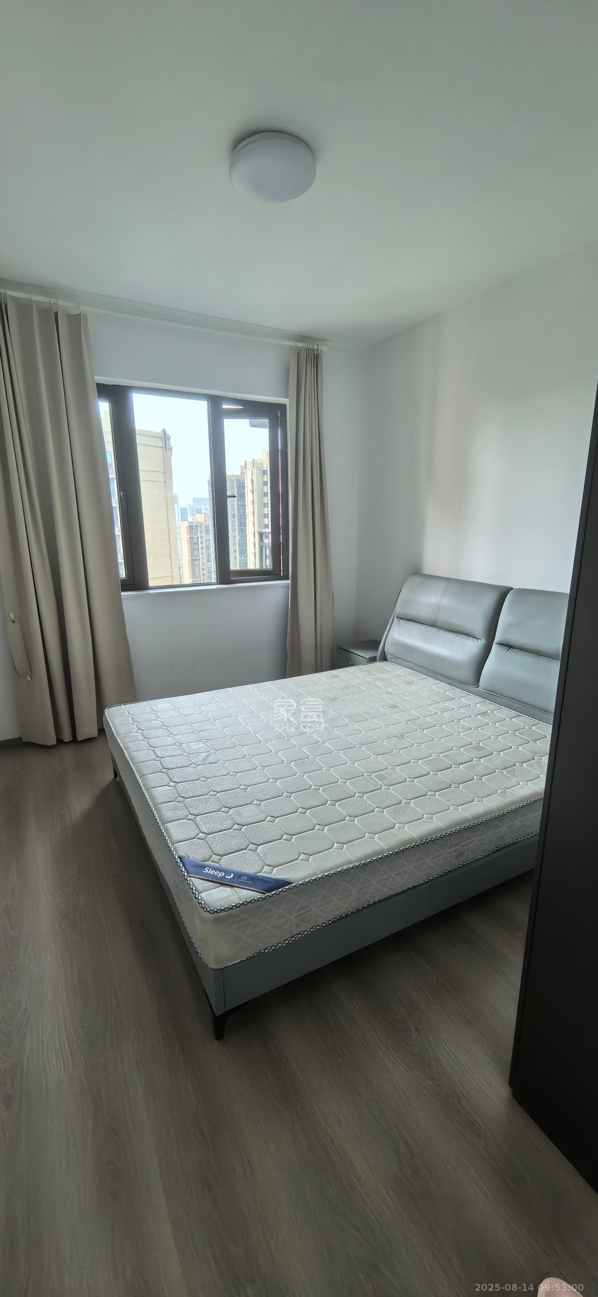 保利大都汇四期  5室2厅2卫    4200.0元/月室内图