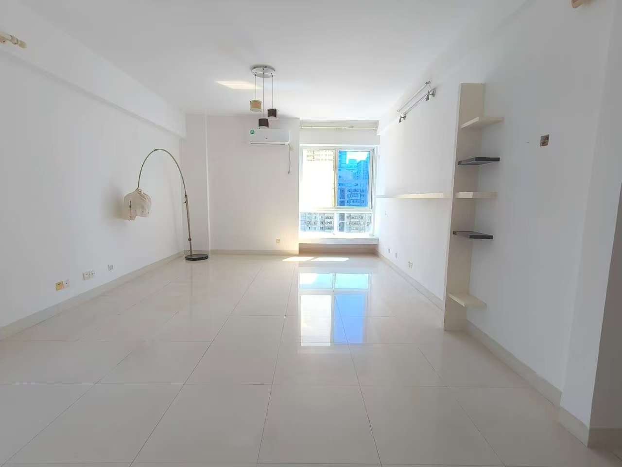 美银大厦 4室2厅2卫 5000.0元/月 美银大厦 4室2厅2卫 5000.0元/月室内图