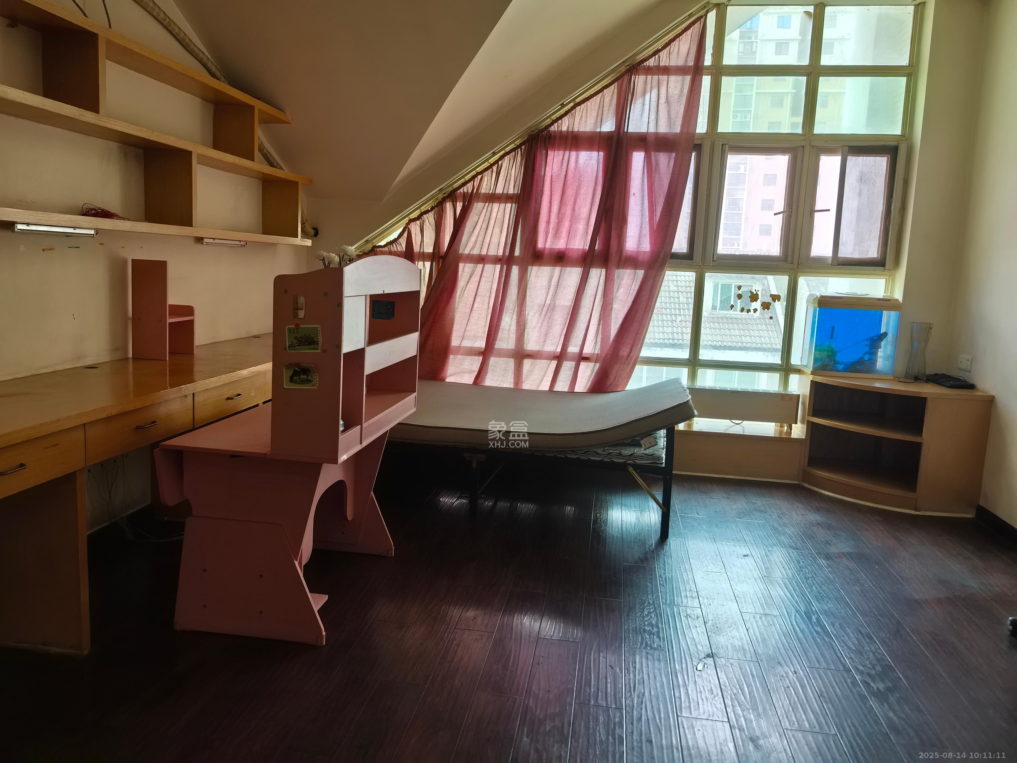 锦湘国际星城一期(锦美苑) 5室1厅1卫 3800.0元/月 锦湘国际星城一期(锦美苑) 5室1厅1卫 3800.0元/月室内图