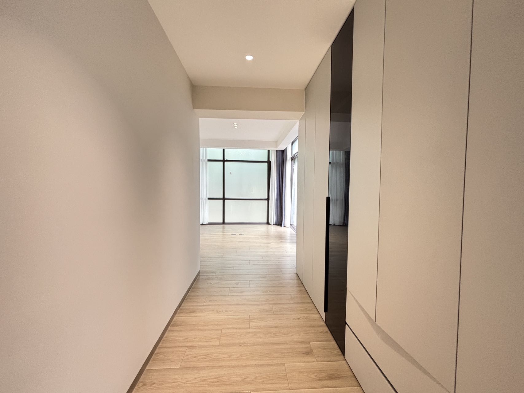 万科浪琴湾  5室3厅4卫    1198.0万 万科浪琴湾  5室3厅4卫    1198.0万室内图