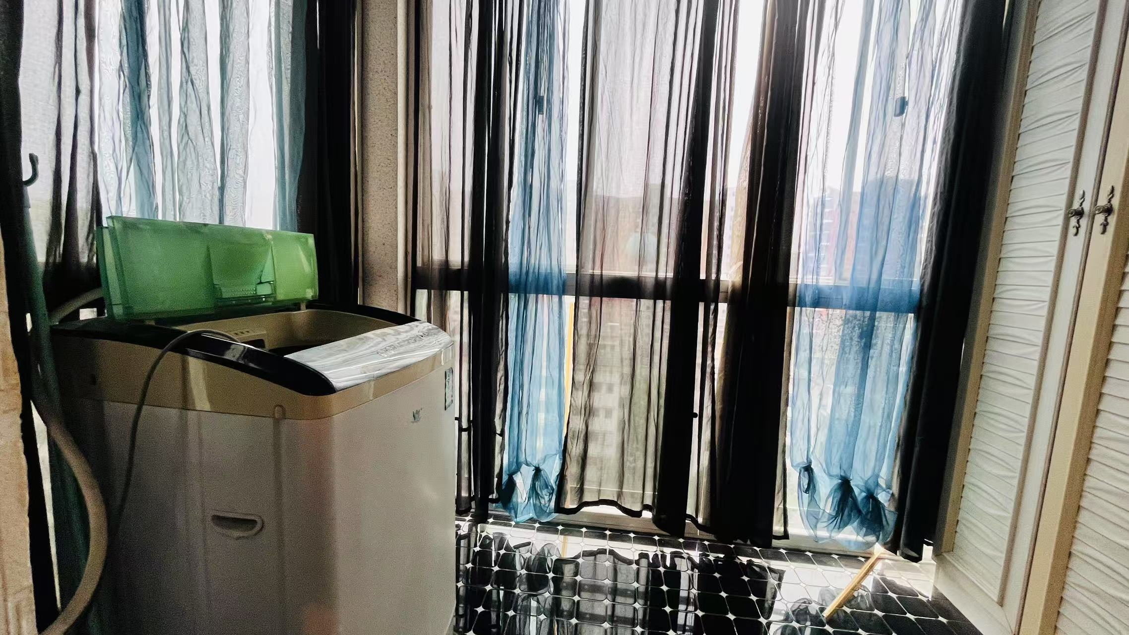 书香名邸一期  1室1厅1卫    1500.0元/月室内图