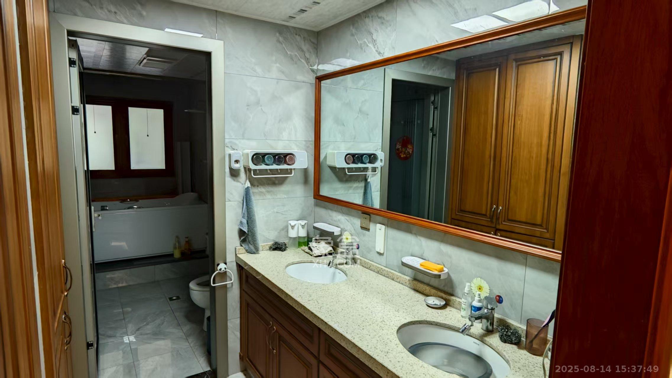 佳兆业云顶梅溪湖(佳兆业梅溪荟)  4室2厅2卫    6500.0元/月 佳兆业云顶梅溪湖(佳兆业梅溪荟)  4室2厅2卫    6500.0元/月室内图