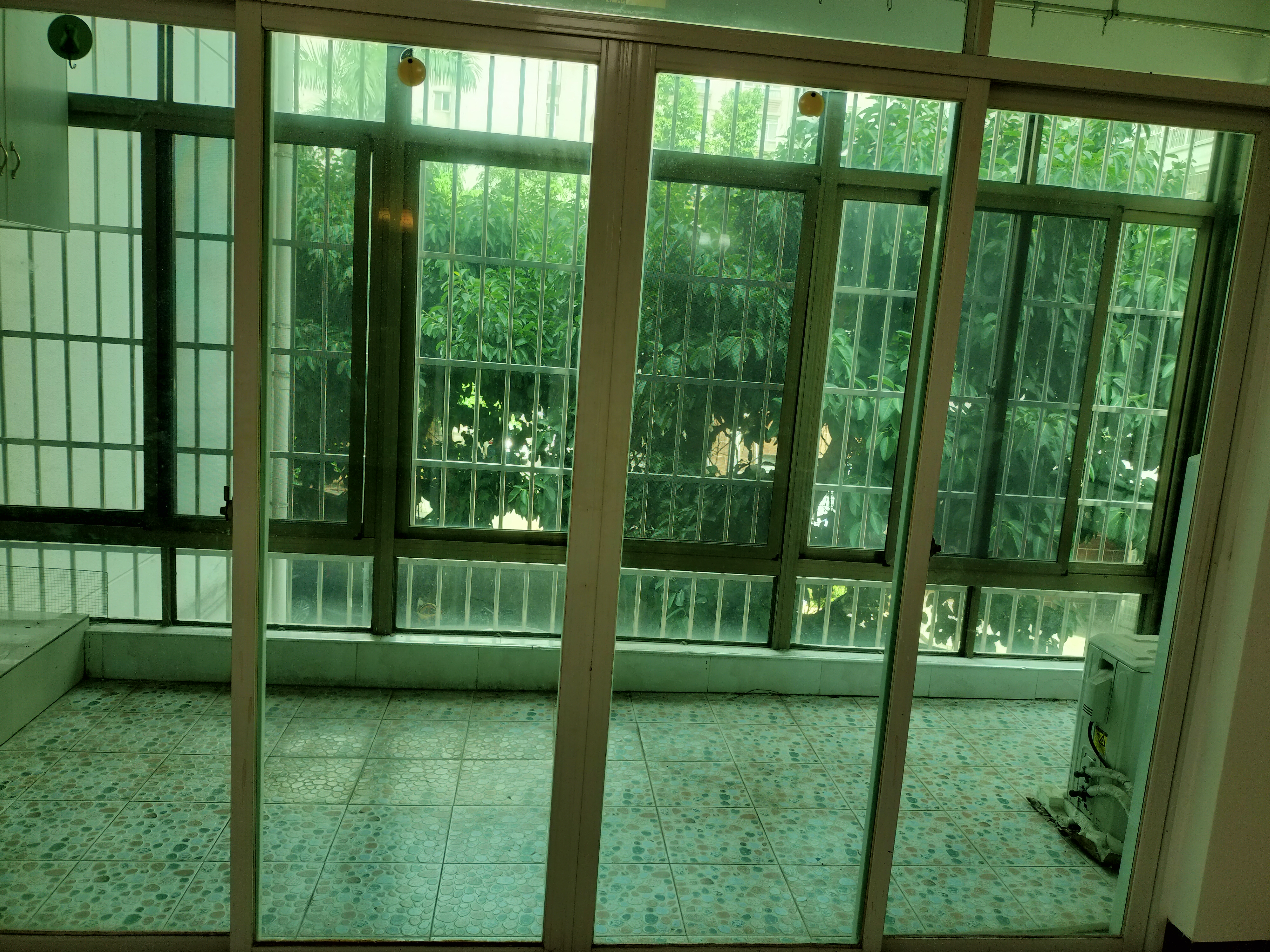 滨江温泉花园 3室2厅2卫 2300.0元/月 滨江温泉花园 3室2厅2卫 2300.0元/月室内图