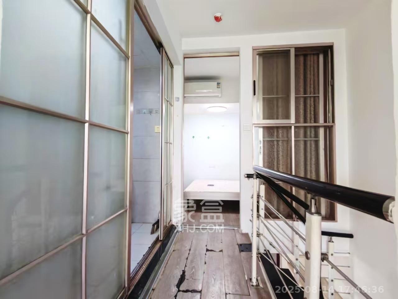 金色loft(鑫秋大厦) 2室1厅1卫 2000.0元/月 金色loft(鑫秋大厦) 2室1厅1卫 2000.0元/月室内图