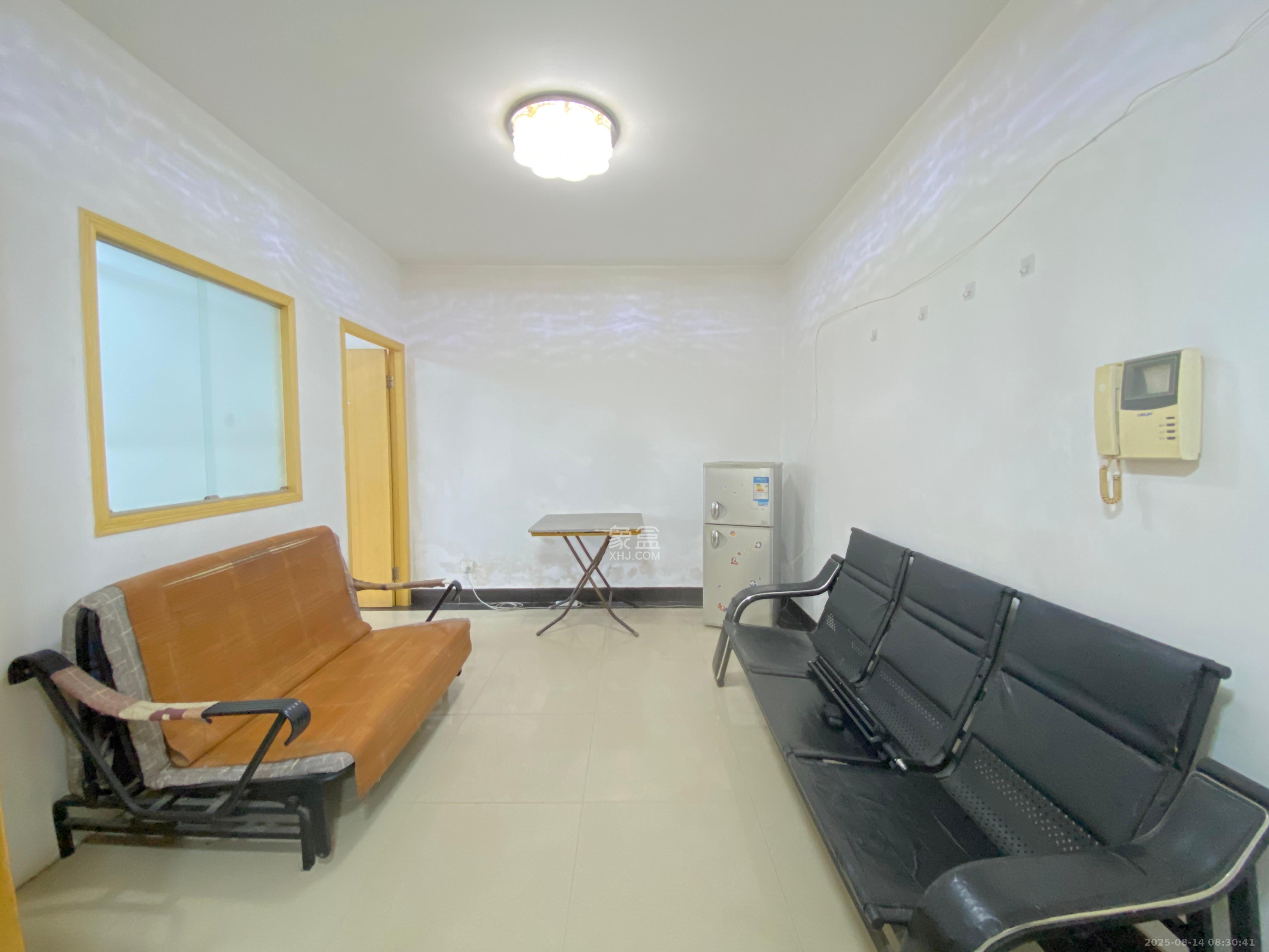 三重星都心  2室1厅1卫    1800.0元/月 三重星都心  2室1厅1卫    1800.0元/月