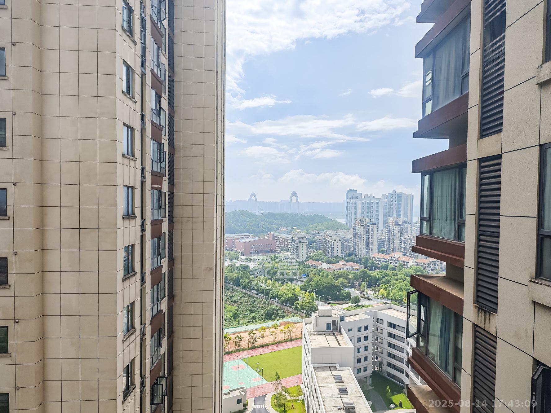 山语城三期  2室1厅1卫    55.0万 山语城三期  2室1厅1卫    55.0万其他