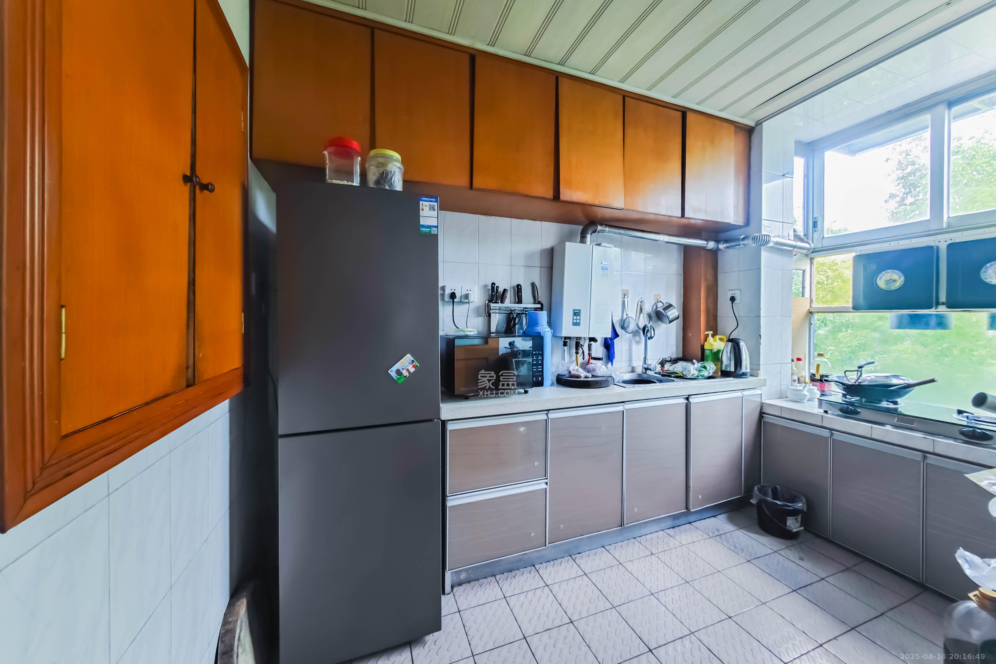 雨花区教师村 3室2厅1卫 56.0万 雨花区教师村 3室2厅1卫 56.0万厨房