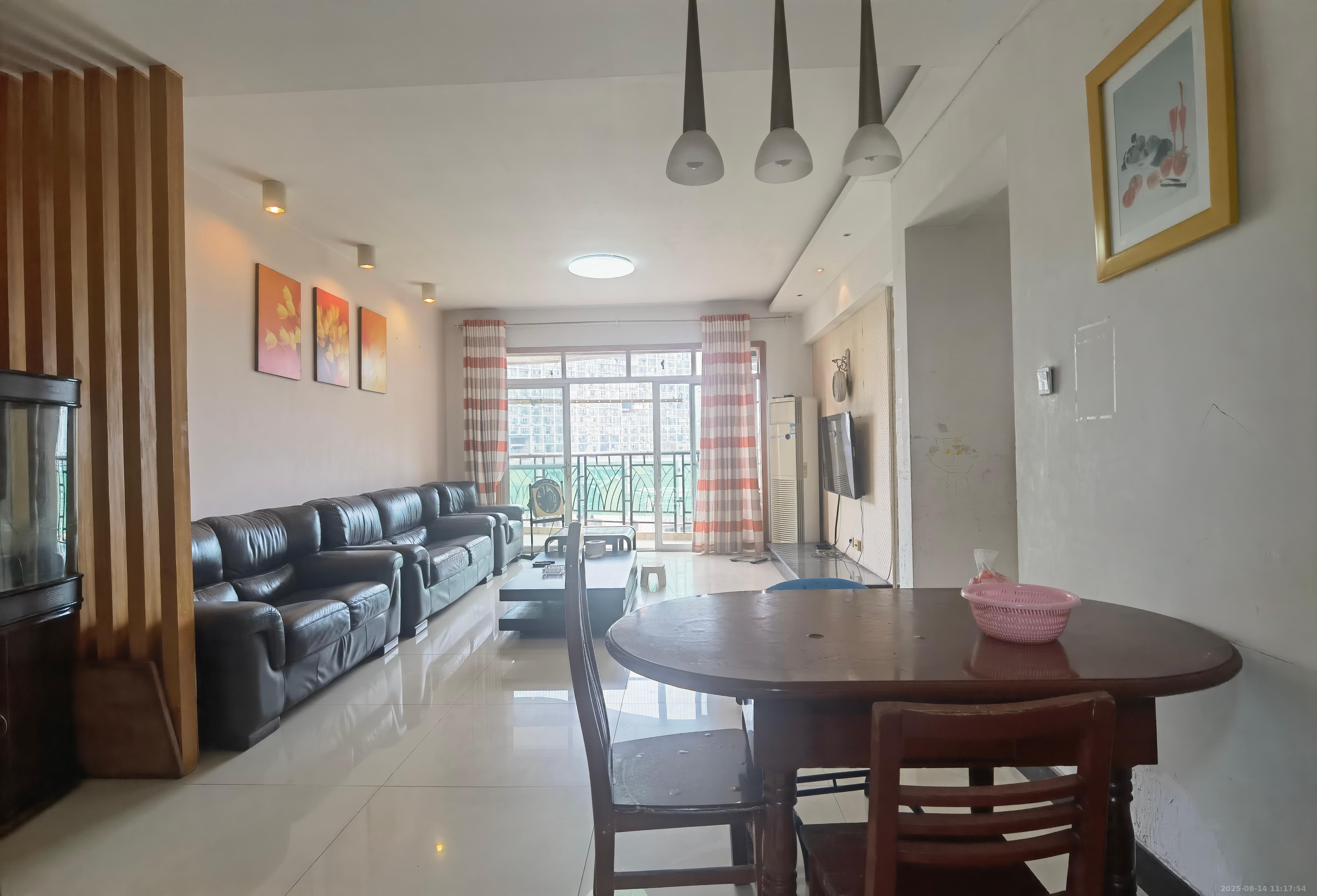 左岸春天 3室2厅2卫 2400.0元/月 左岸春天 3室2厅2卫 2400.0元/月室内图