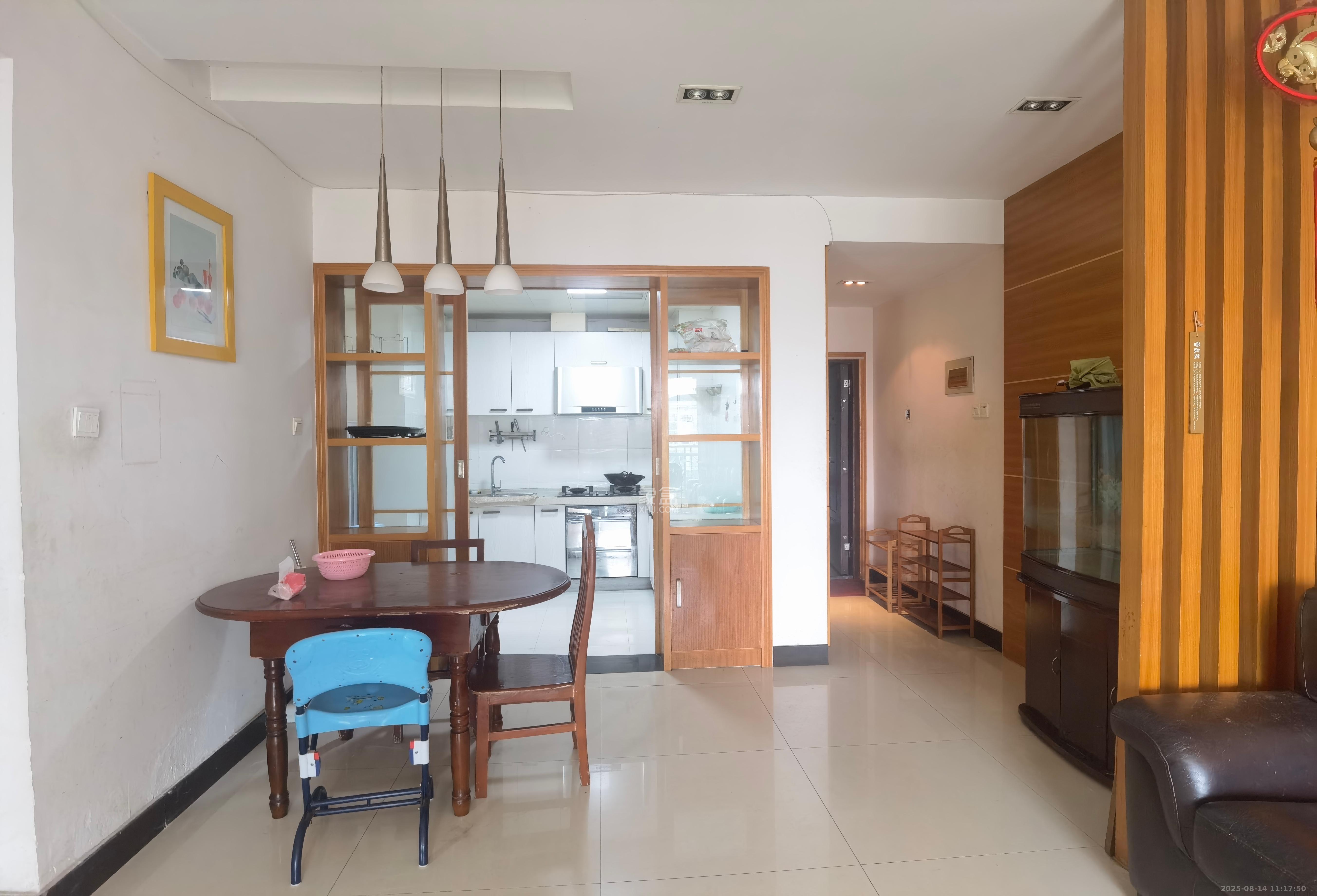 左岸春天 3室2厅2卫 2400.0元/月 左岸春天 3室2厅2卫 2400.0元/月室内图