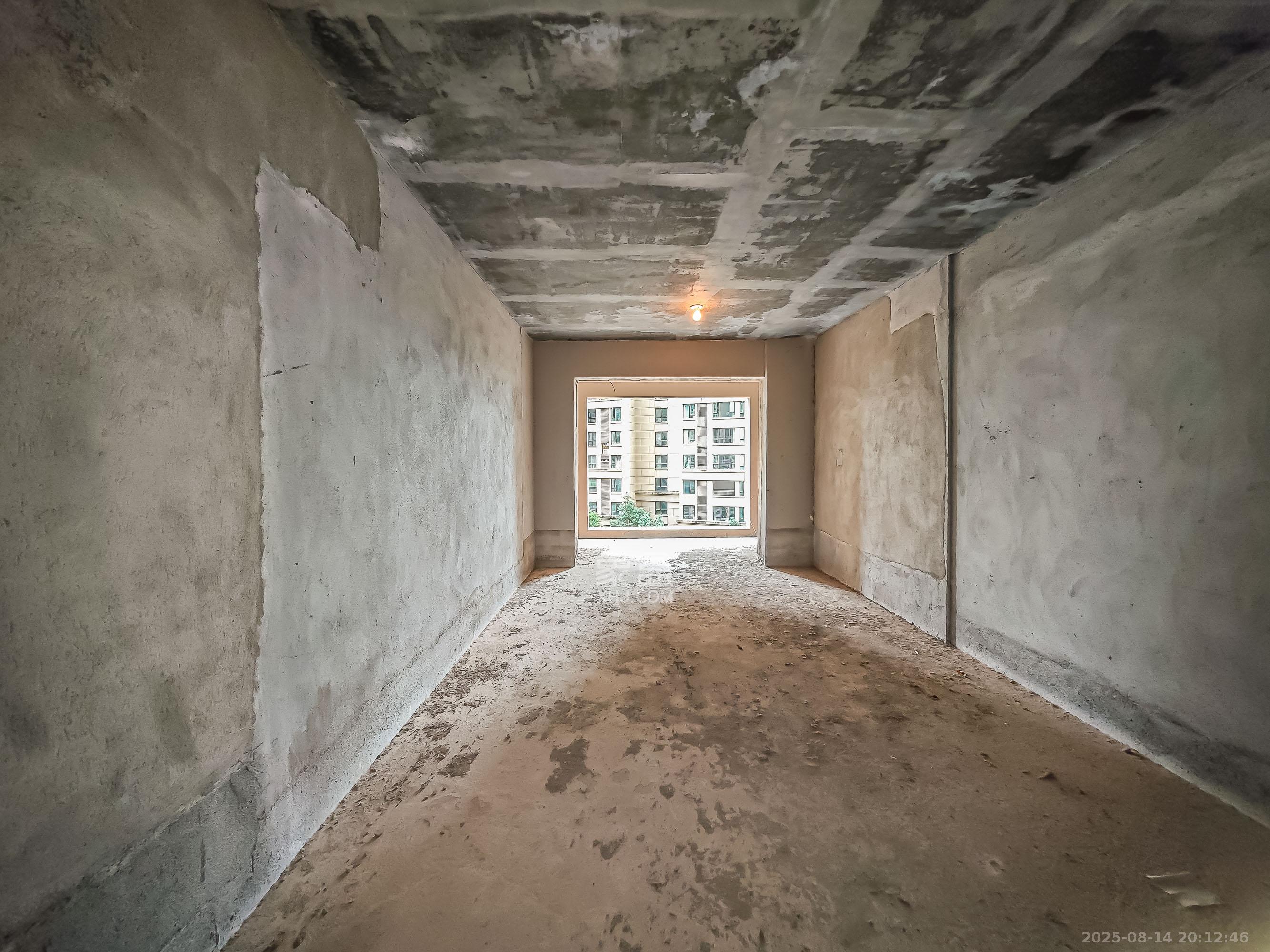 邦盛水岸御园 4室2厅2卫 65.8万 邦盛水岸御园 4室2厅2卫 65.8万卧室