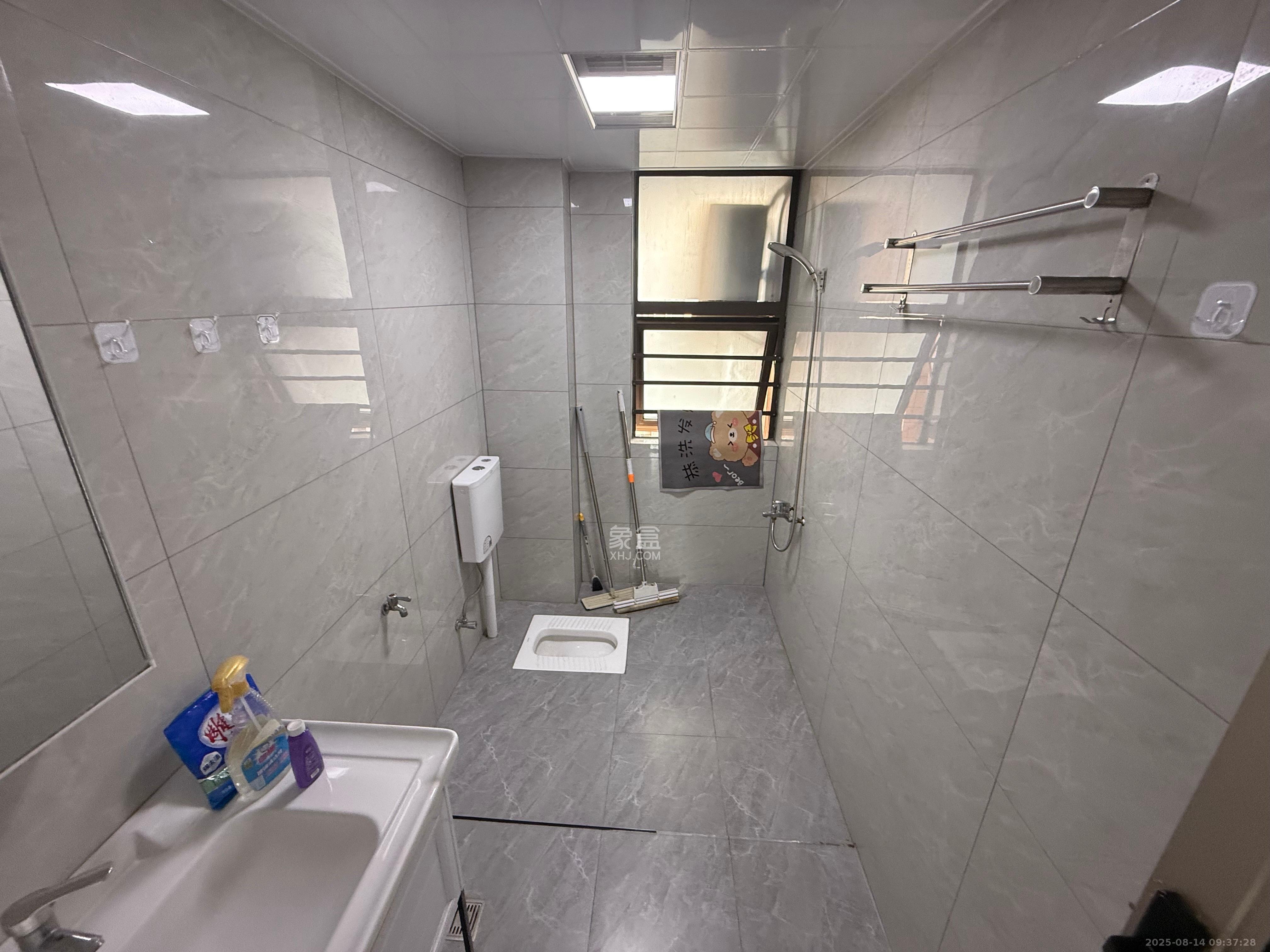 润和又一城 3室2厅2卫 2200.0元/月 润和又一城 3室2厅2卫 2200.0元/月室内图