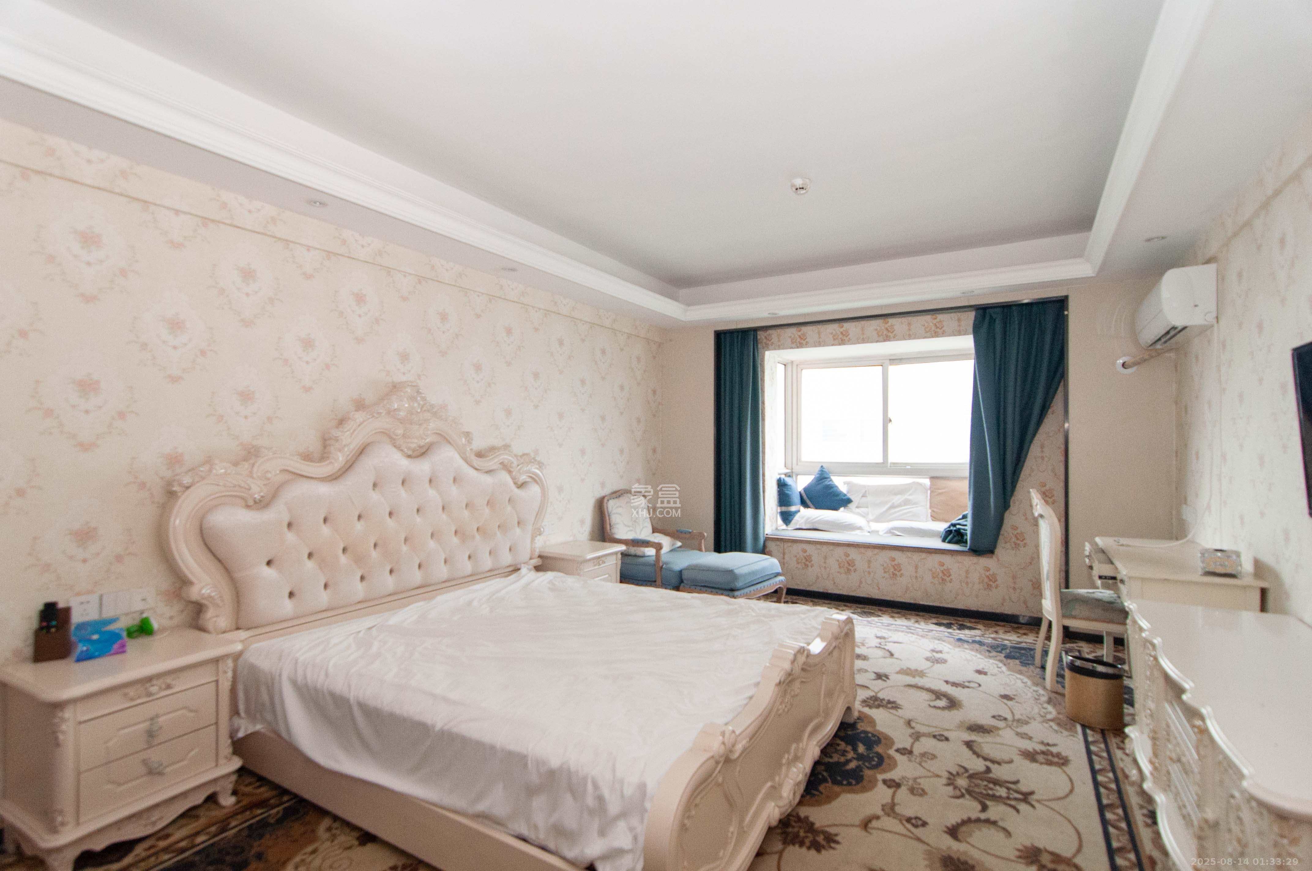 玛依拉山庄  1室1厅1卫    27.0万客厅