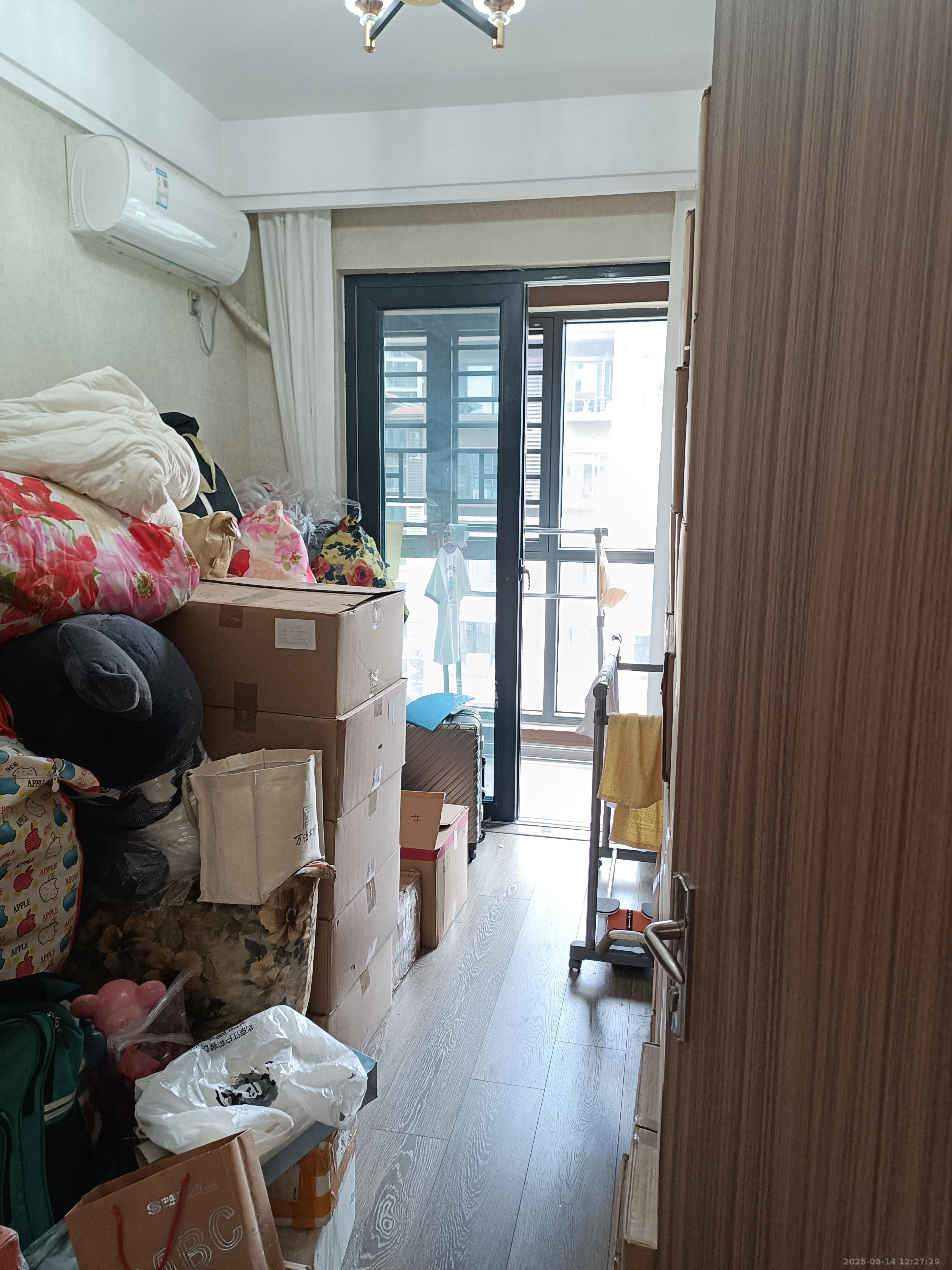 华远碧桂园海蓝城 4室2厅2卫 3100.0元/月 华远碧桂园海蓝城 4室2厅2卫 3100.0元/月室内图