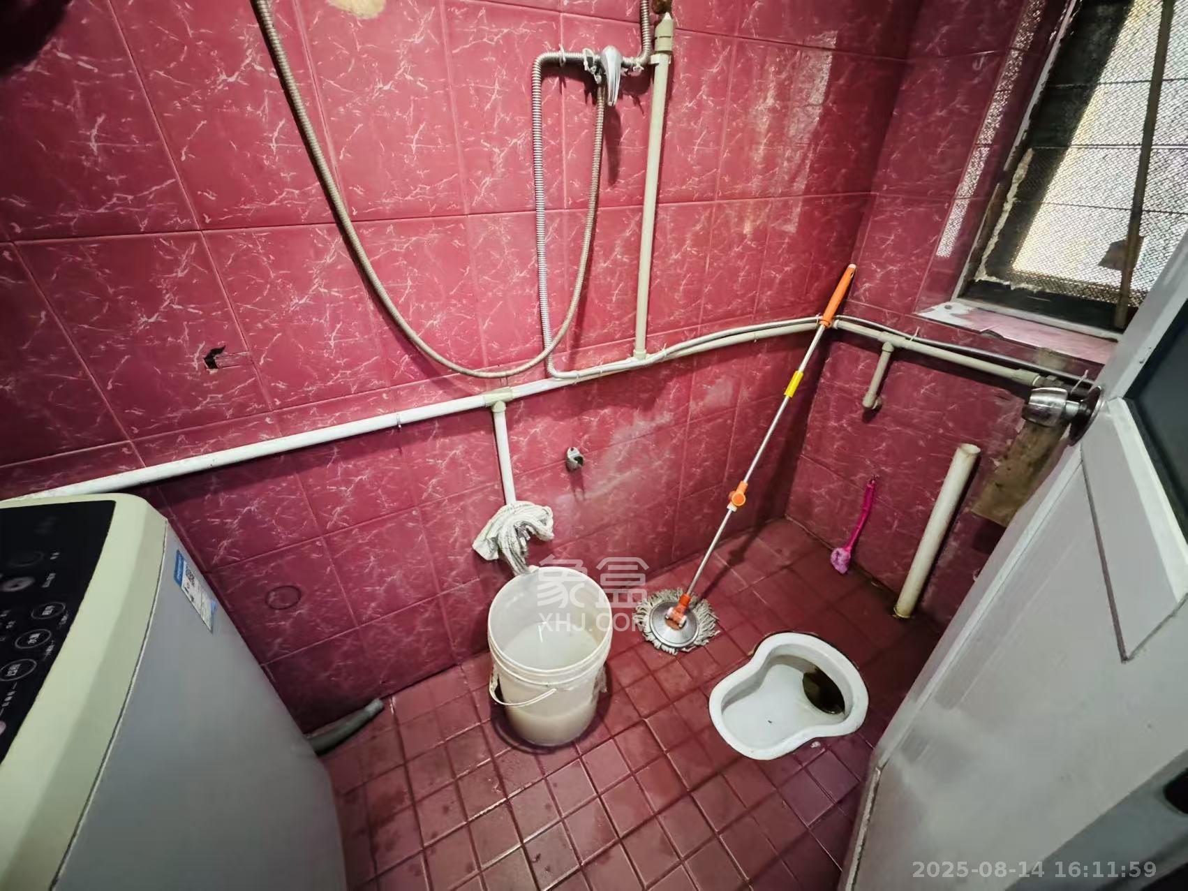 长郡花园  3室1厅1卫    2700.0元/月 长郡花园  3室1厅1卫    2700.0元/月室内图