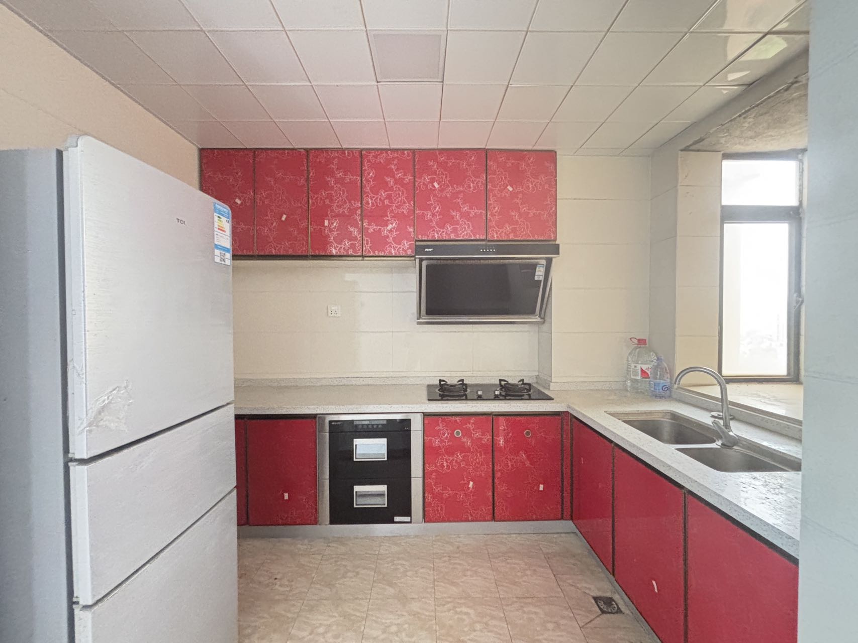 西海瑞园 3室2厅2卫 2200.0元/月 西海瑞园 3室2厅2卫 2200.0元/月室内图