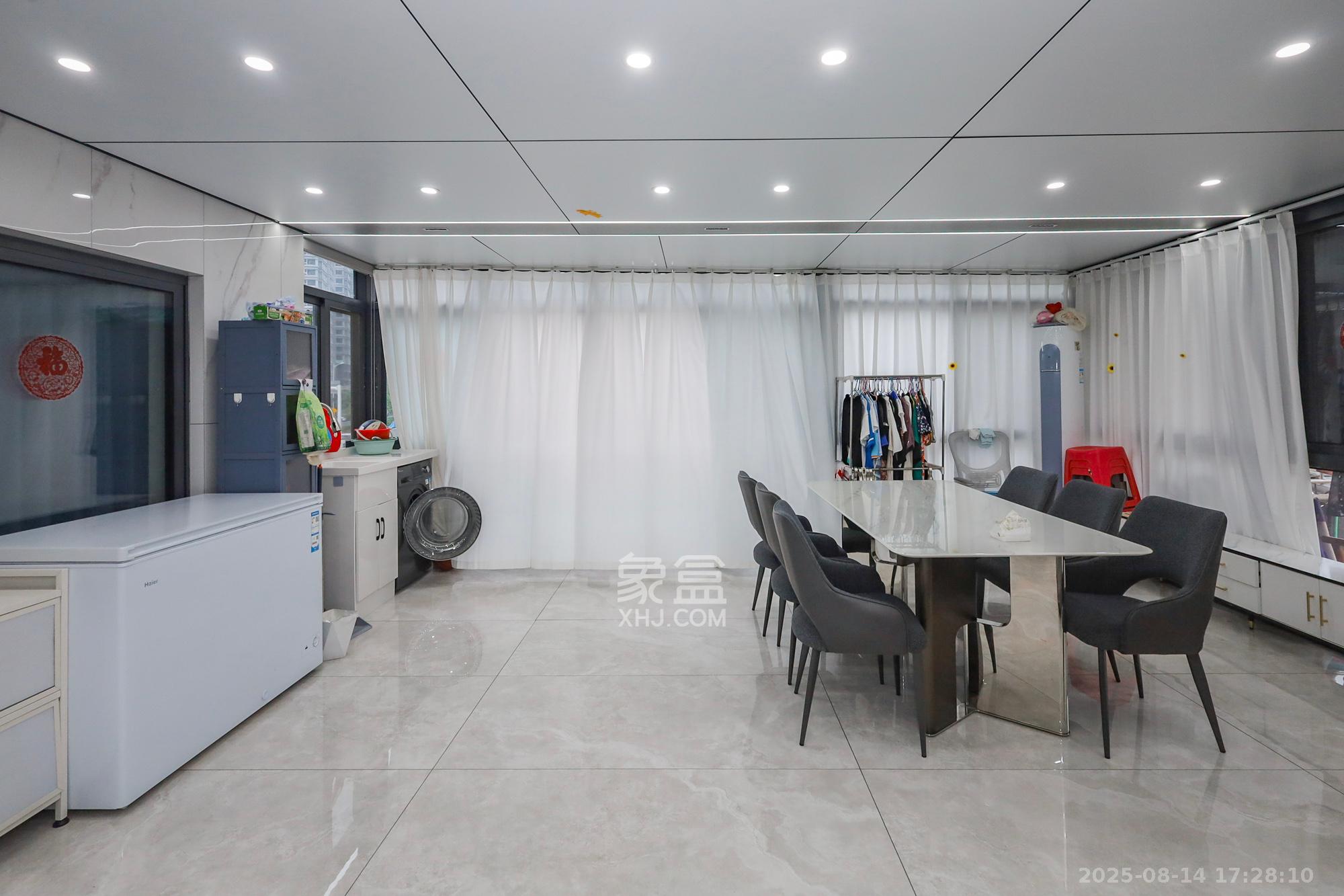 钰龙天下一期  3室2厅2卫    338.0万 钰龙天下一期  3室2厅2卫    338.0万客厅