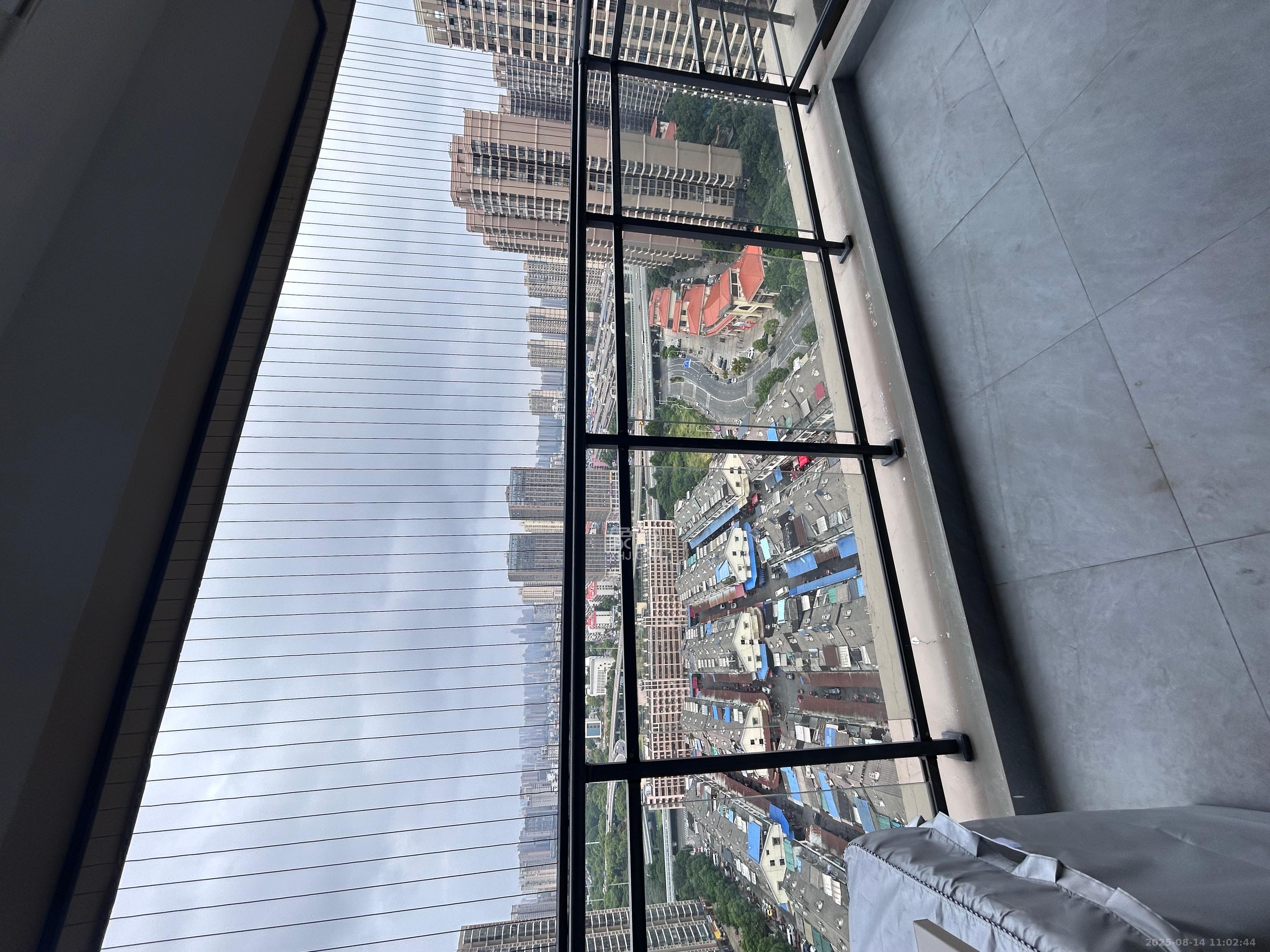 海洋半岛(月珑湾)  3室2厅2卫    2800.0元/月 海洋半岛(月珑湾)  3室2厅2卫    2800.0元/月室内图