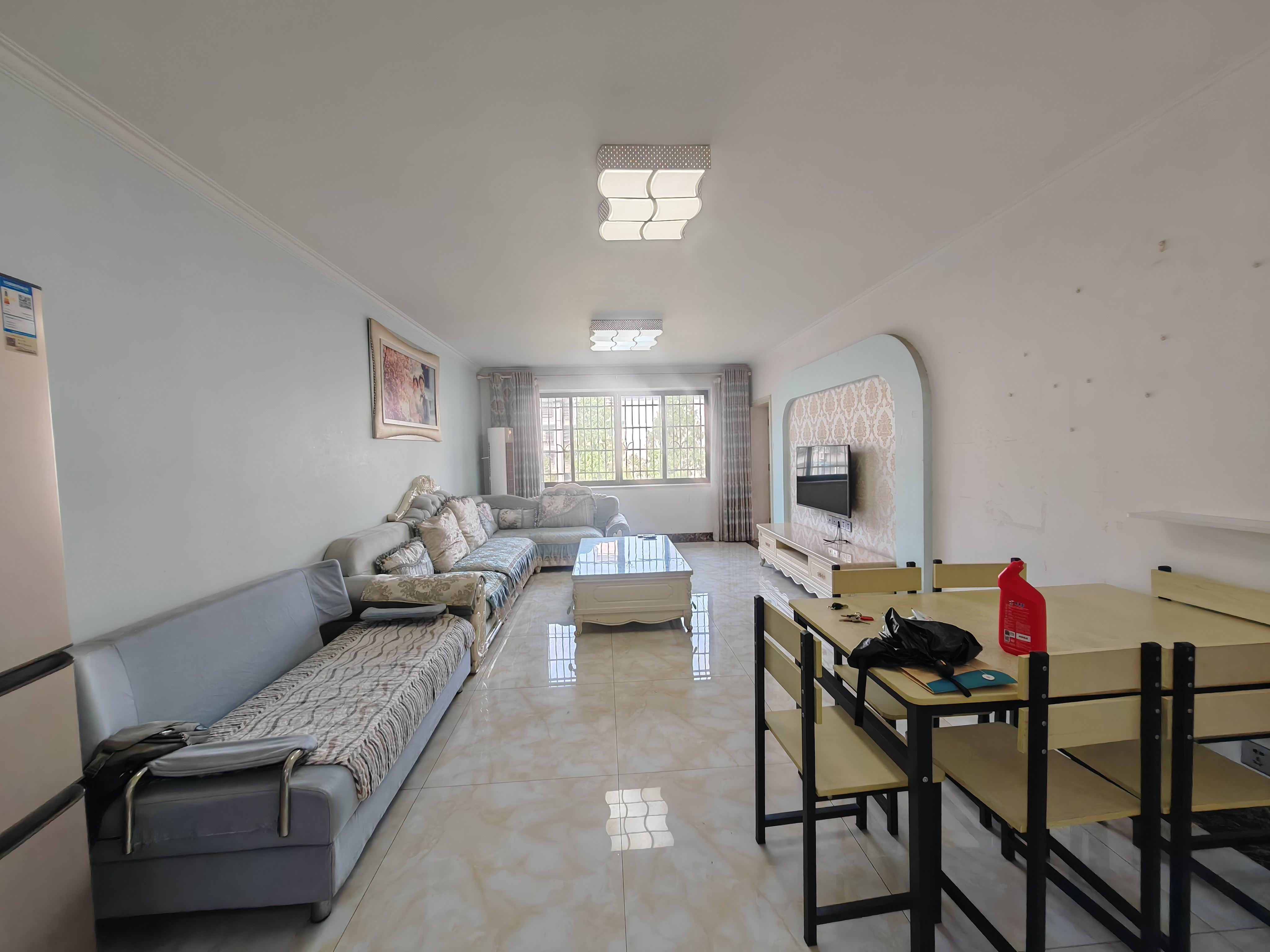 鸿园小区  2室2厅1卫    3000.0元/月户型图