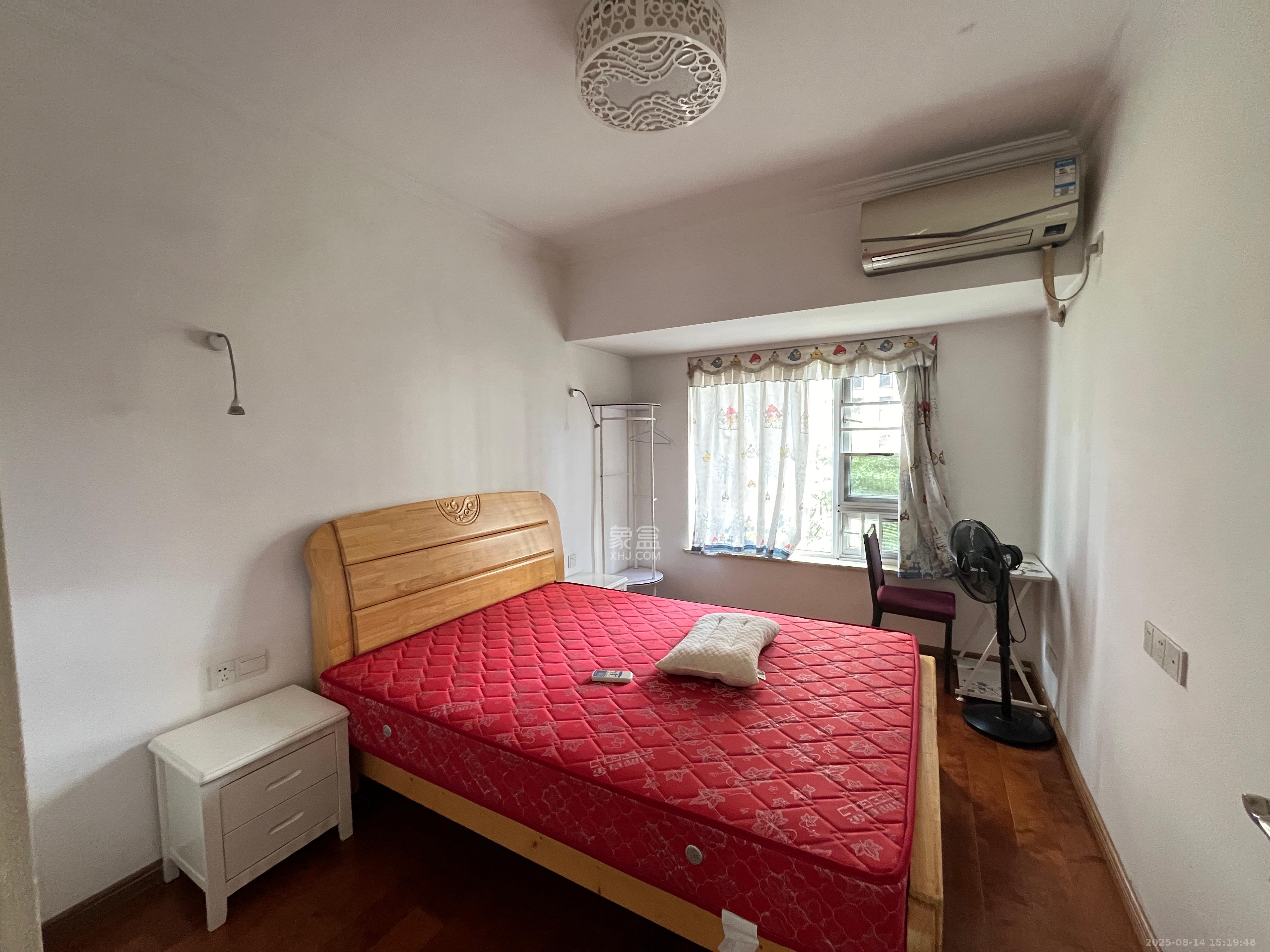 万国城(当代满庭春MOMA)三期  3室2厅2卫    2500.0元/月 万国城(当代满庭春MOMA)三期  3室2厅2卫    2500.0元/月室内图