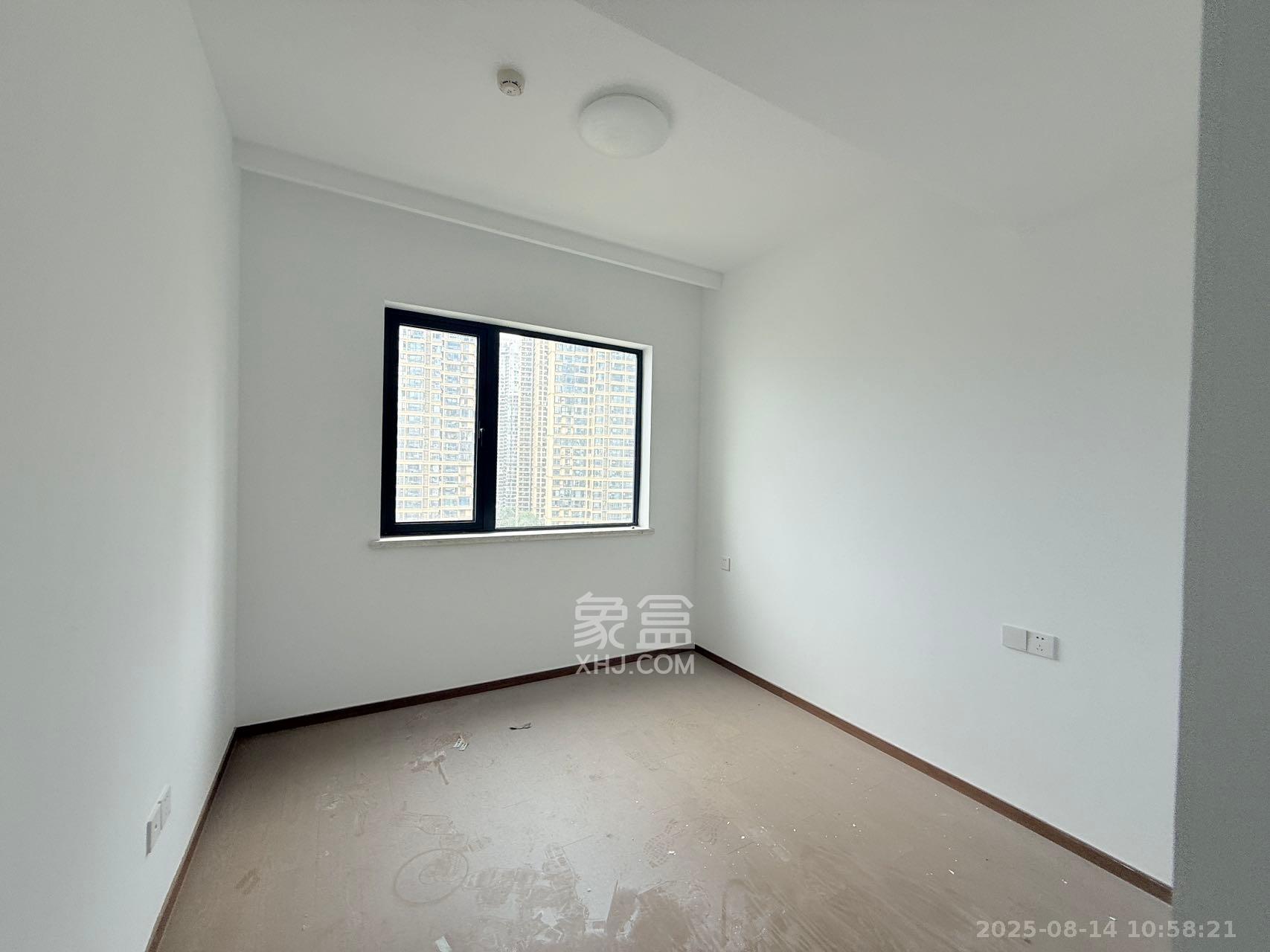 滨江府1913 4室2厅3卫 8000.0元/月 滨江府1913 4室2厅3卫 8000.0元/月室内图