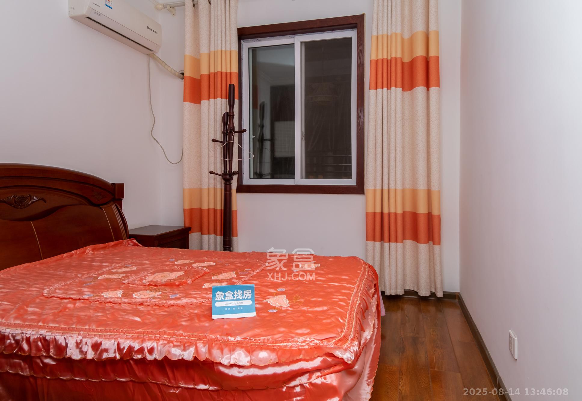 长丰星城 5室2厅1卫 145.0万 长丰星城 5室2厅1卫 145.0万卧室