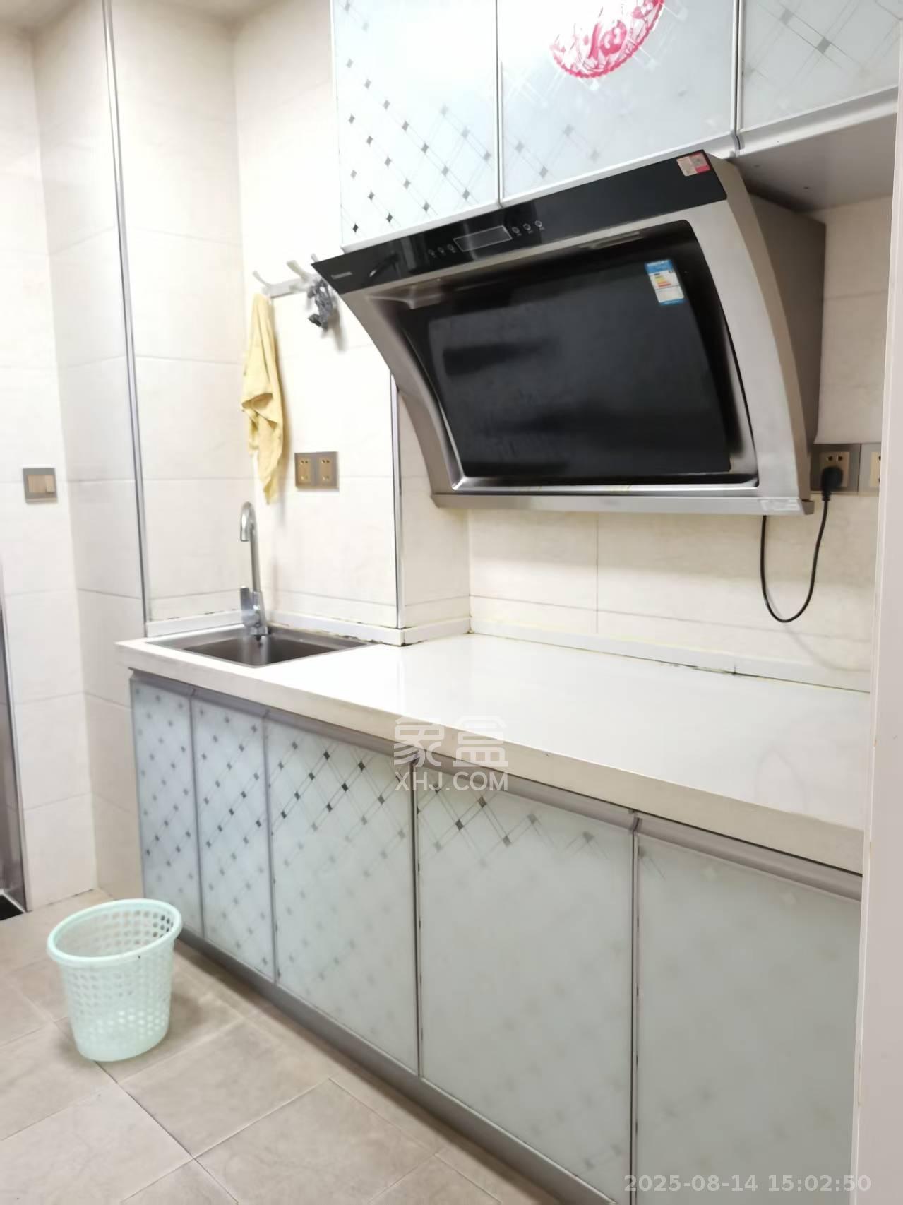 金茂梅溪湖  1室1厅1卫   1500.00元/月室内图