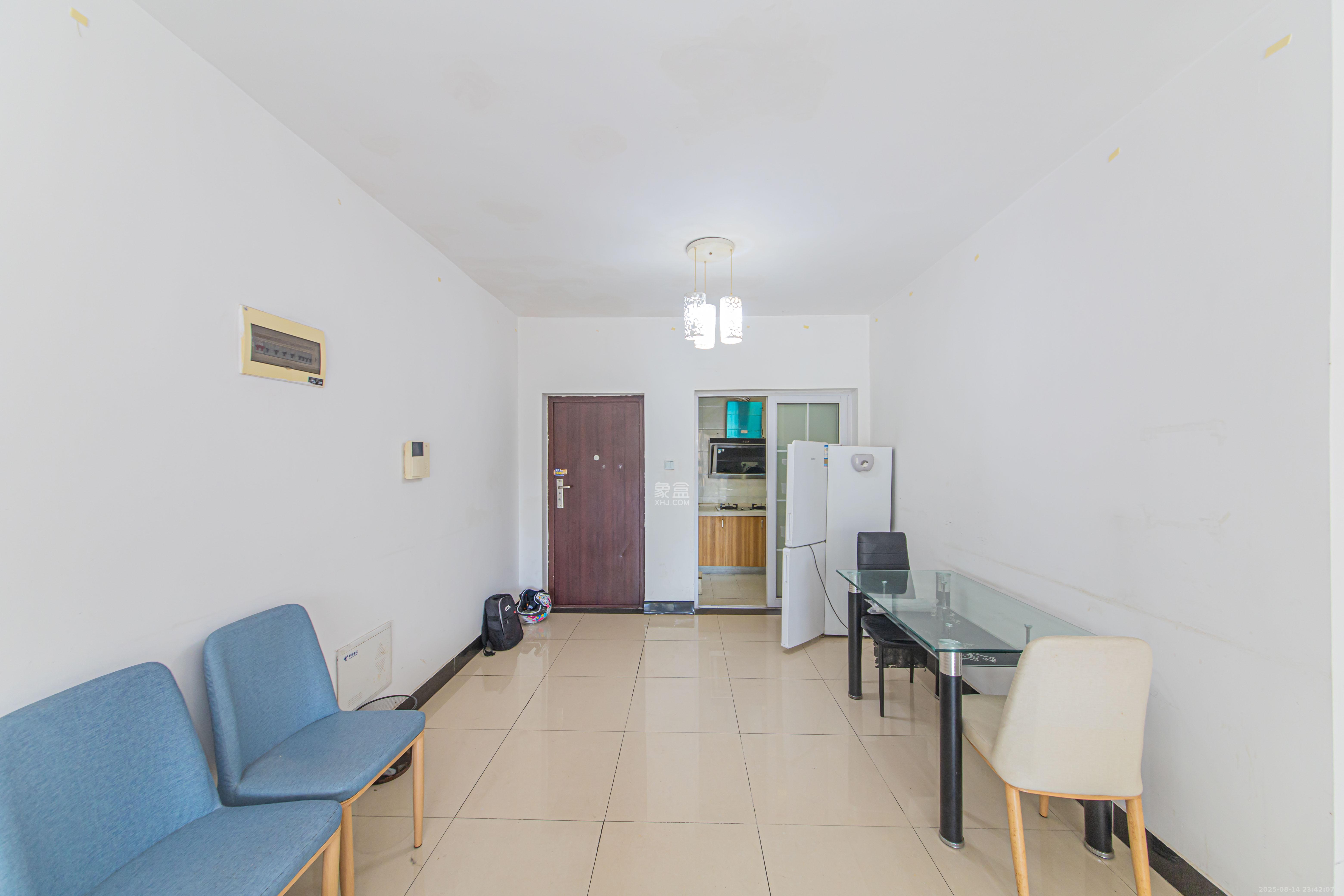 中建芙蓉嘉苑 3室2厅2卫 106.0万 中建芙蓉嘉苑 3室2厅2卫 106.0万客厅