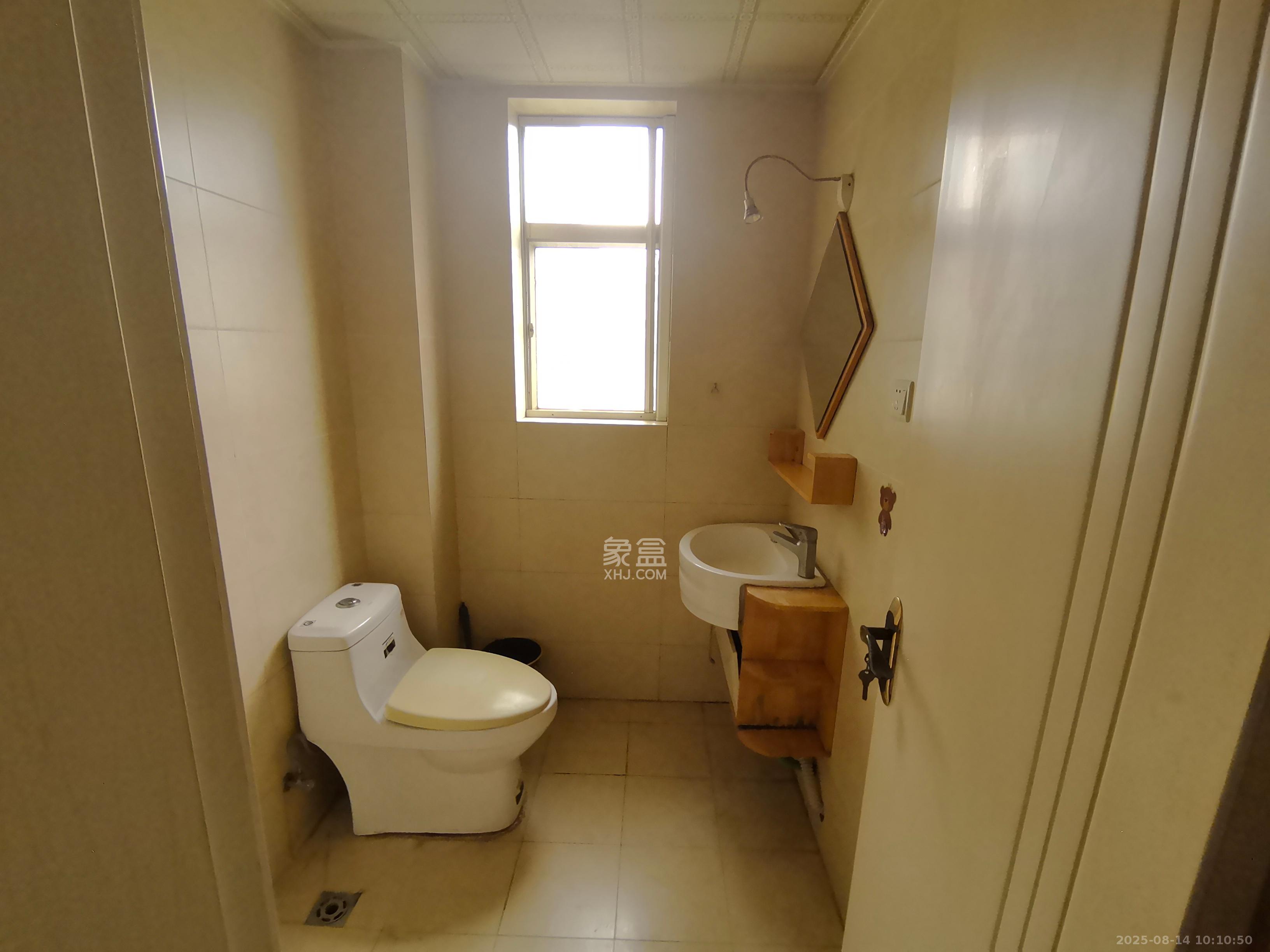 锦湘国际星城一期（锦美苑）  5室1厅1卫    3800.0元/月室内图