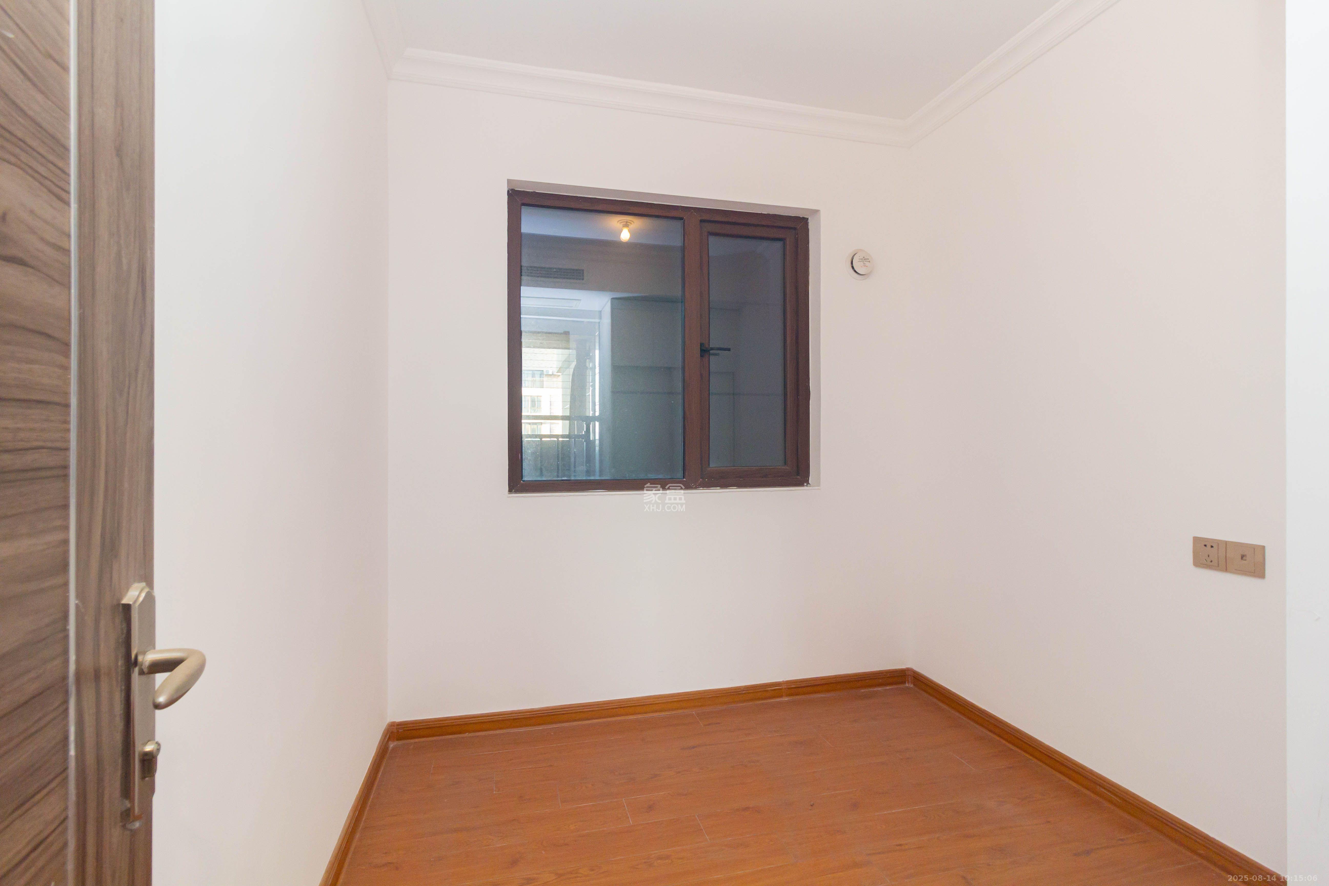 碧桂园星城首府 3室2厅2卫 2400.0元/月 碧桂园星城首府 3室2厅2卫 2400.0元/月室内图