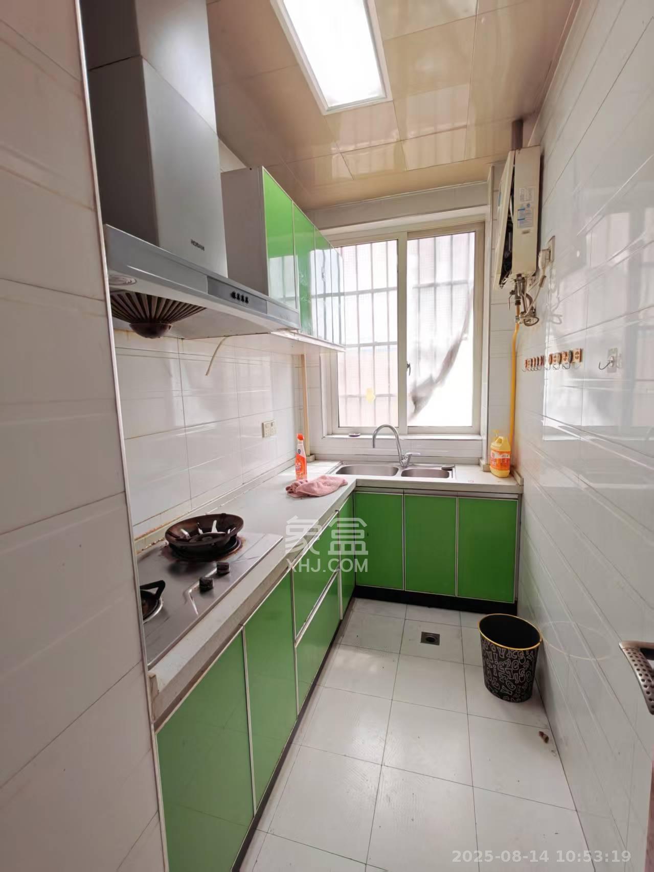 佳美星城  2室2厅1卫    1700.0元/月 佳美星城  2室2厅1卫    1700.0元/月室内图