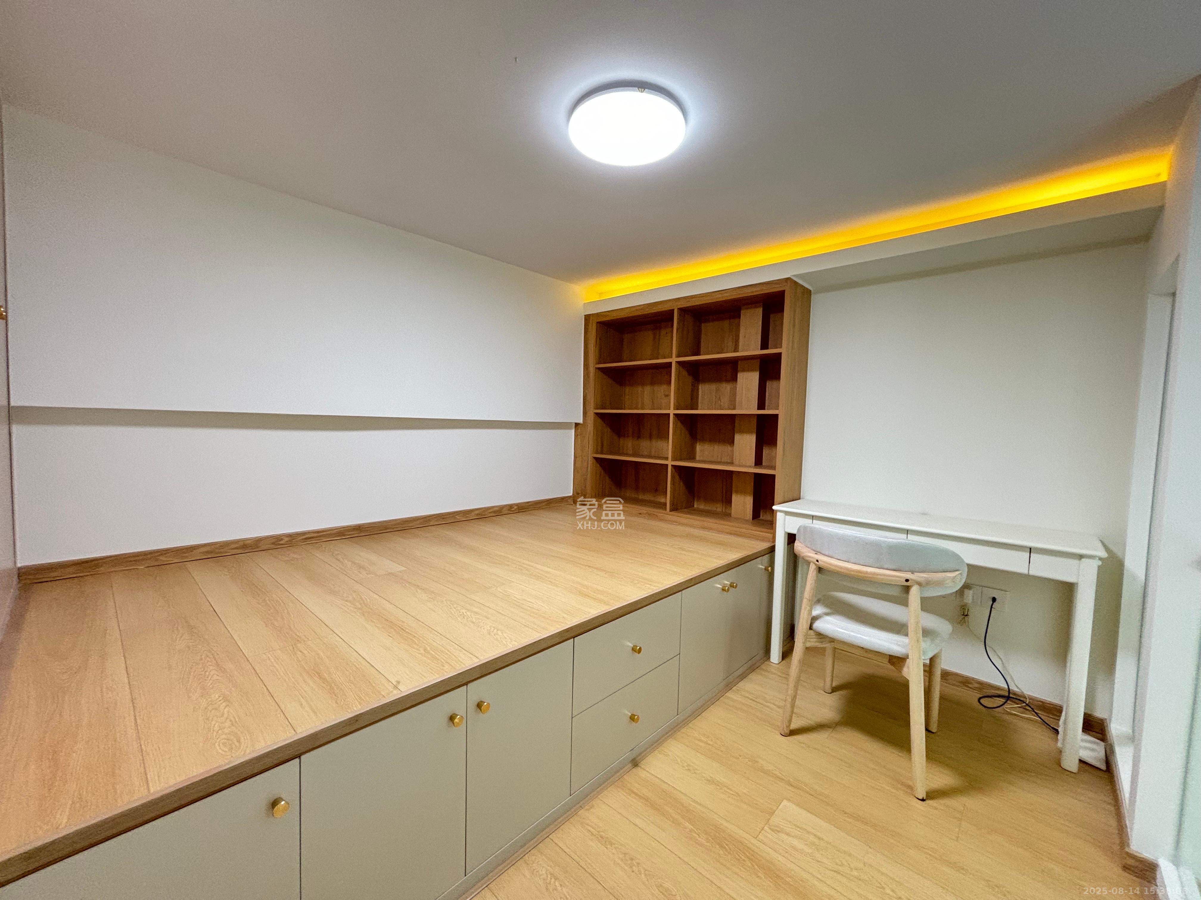 卓越中寰 2室1厅1卫 2600.0元/月 卓越中寰 2室1厅1卫 2600.0元/月室内图