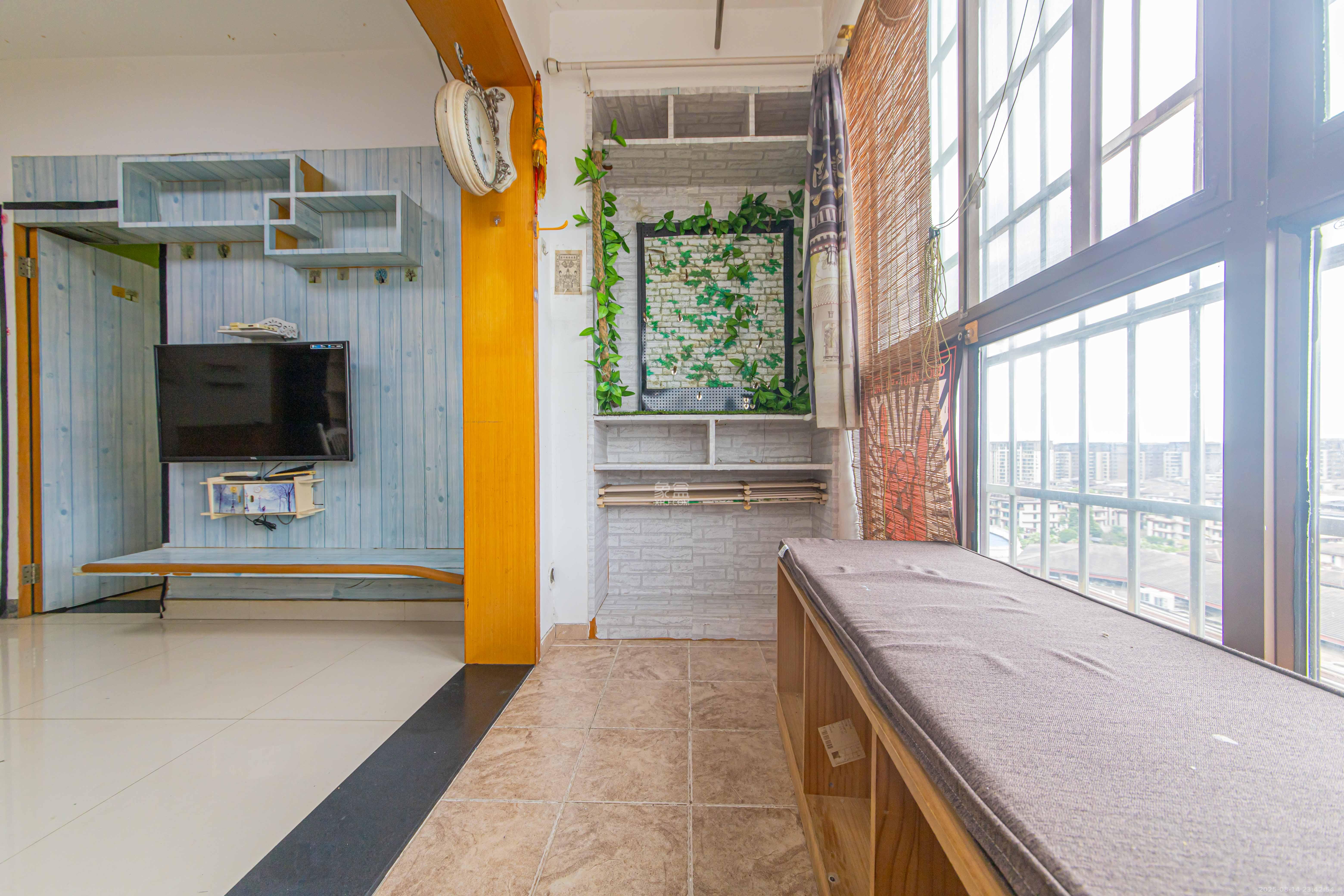 金房奥斯卡  2室2厅1卫    68.0万阳台