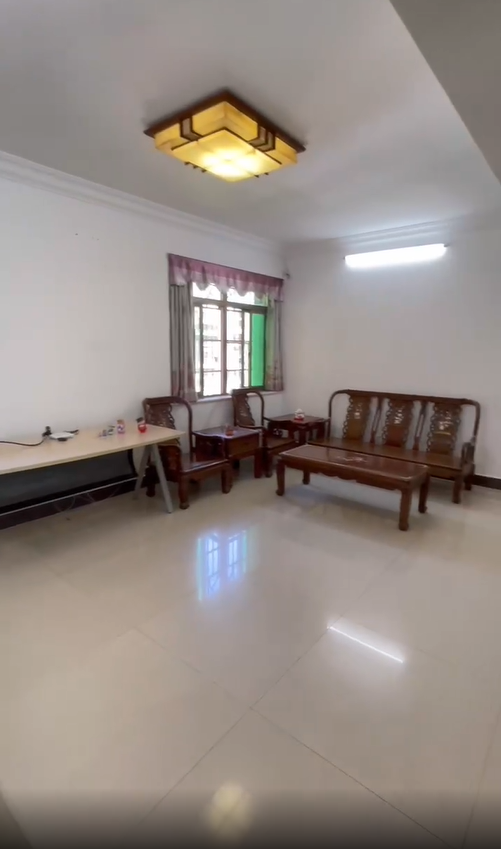 椰岛公寓 3室2厅2卫 2700.0元/月 椰岛公寓 3室2厅2卫 2700.0元/月室内图