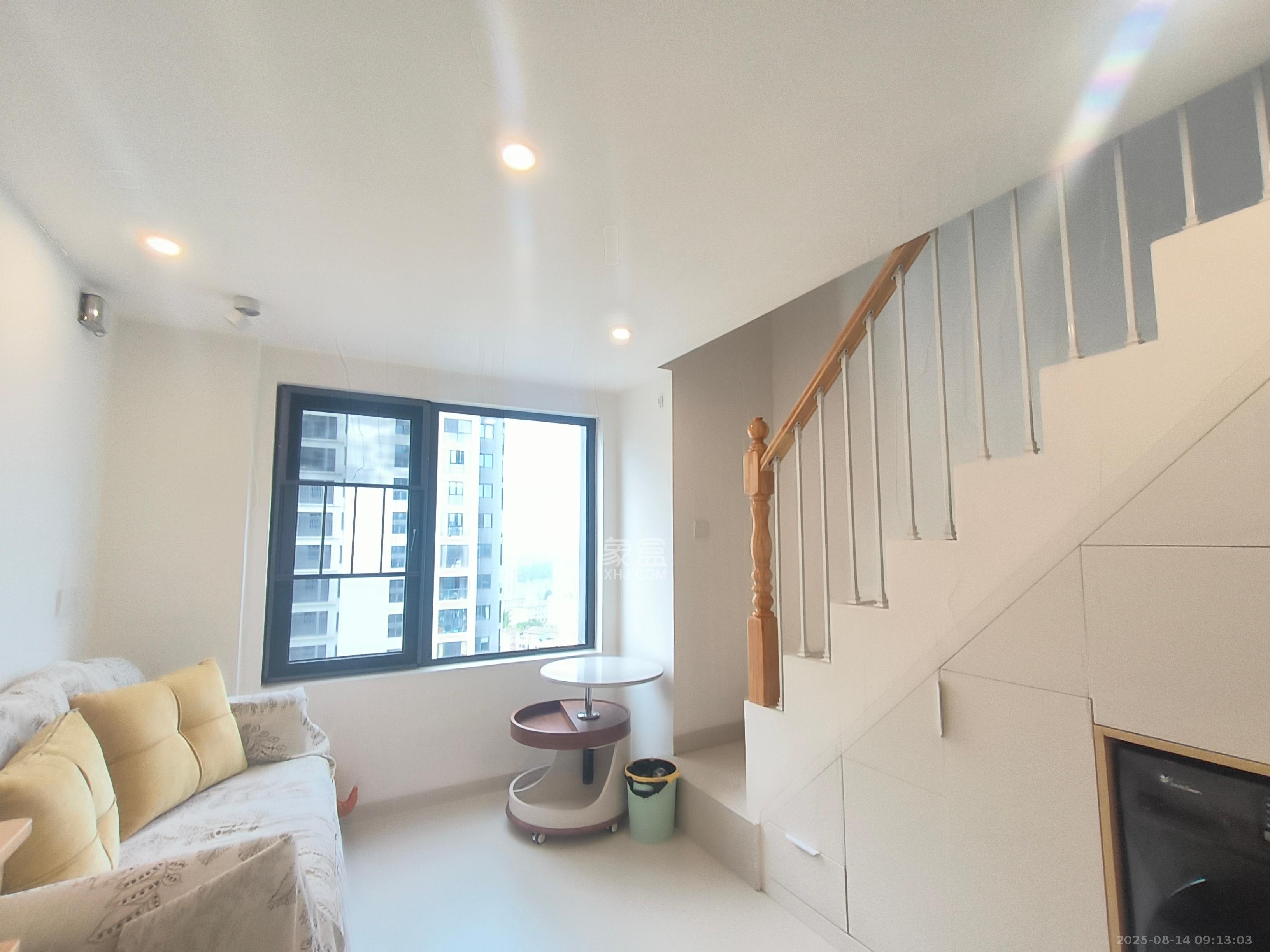 金地峯范  1室0厅0卫    1900.0元/月 金地峯范  1室0厅0卫    1900.0元/月室内图