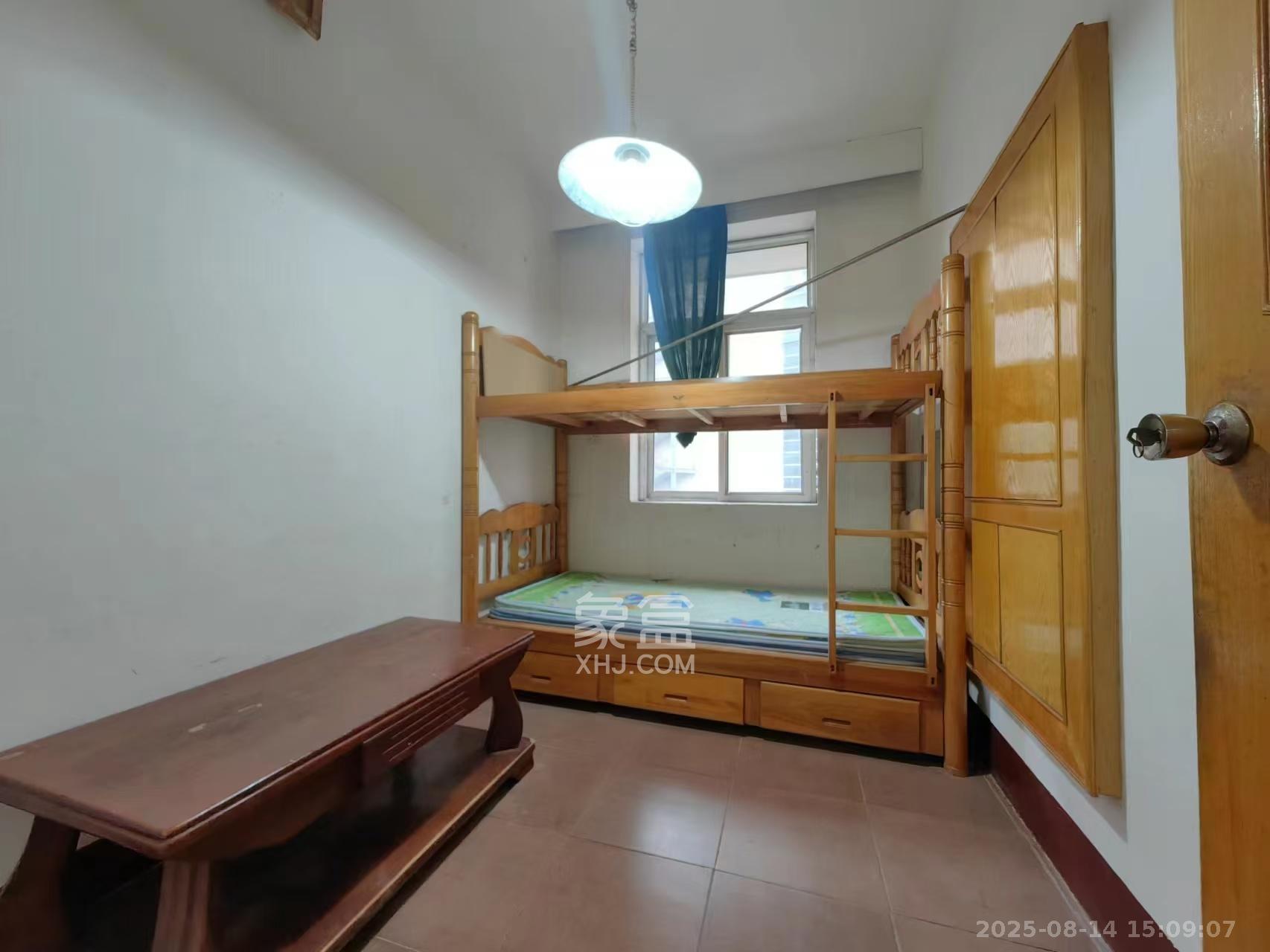 省水院宿舍 3室2厅1卫 2000.0元/月 省水院宿舍 3室2厅1卫 2000.0元/月室内图