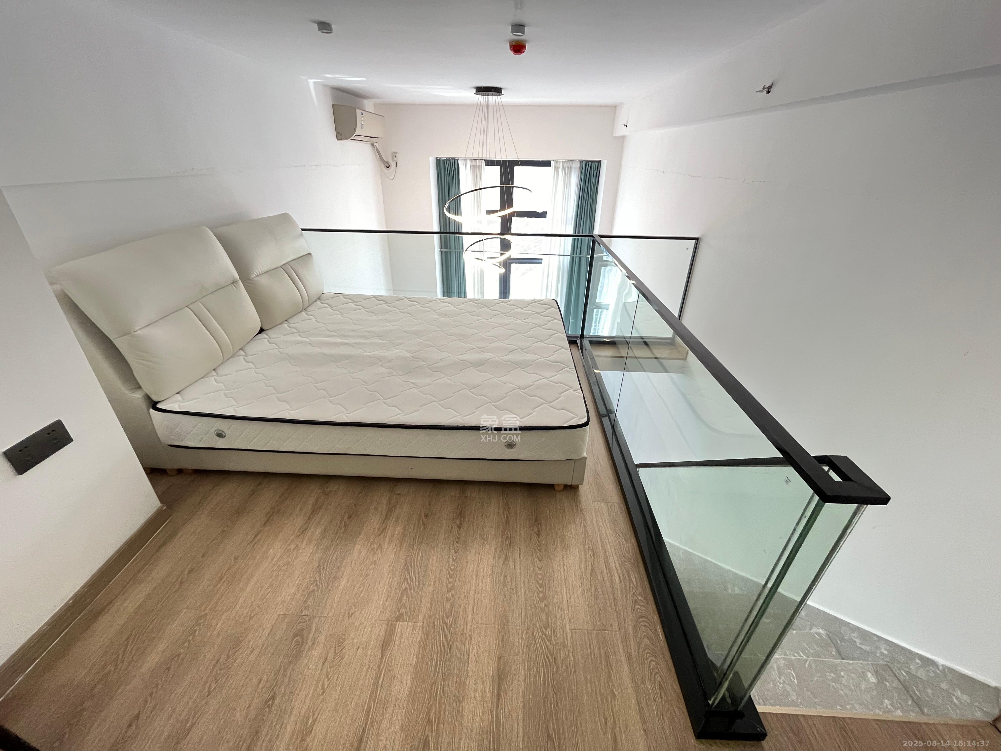 龙湖新壹城 1室1厅1卫 2400.0元/月 龙湖新壹城 1室1厅1卫 2400.0元/月室内图