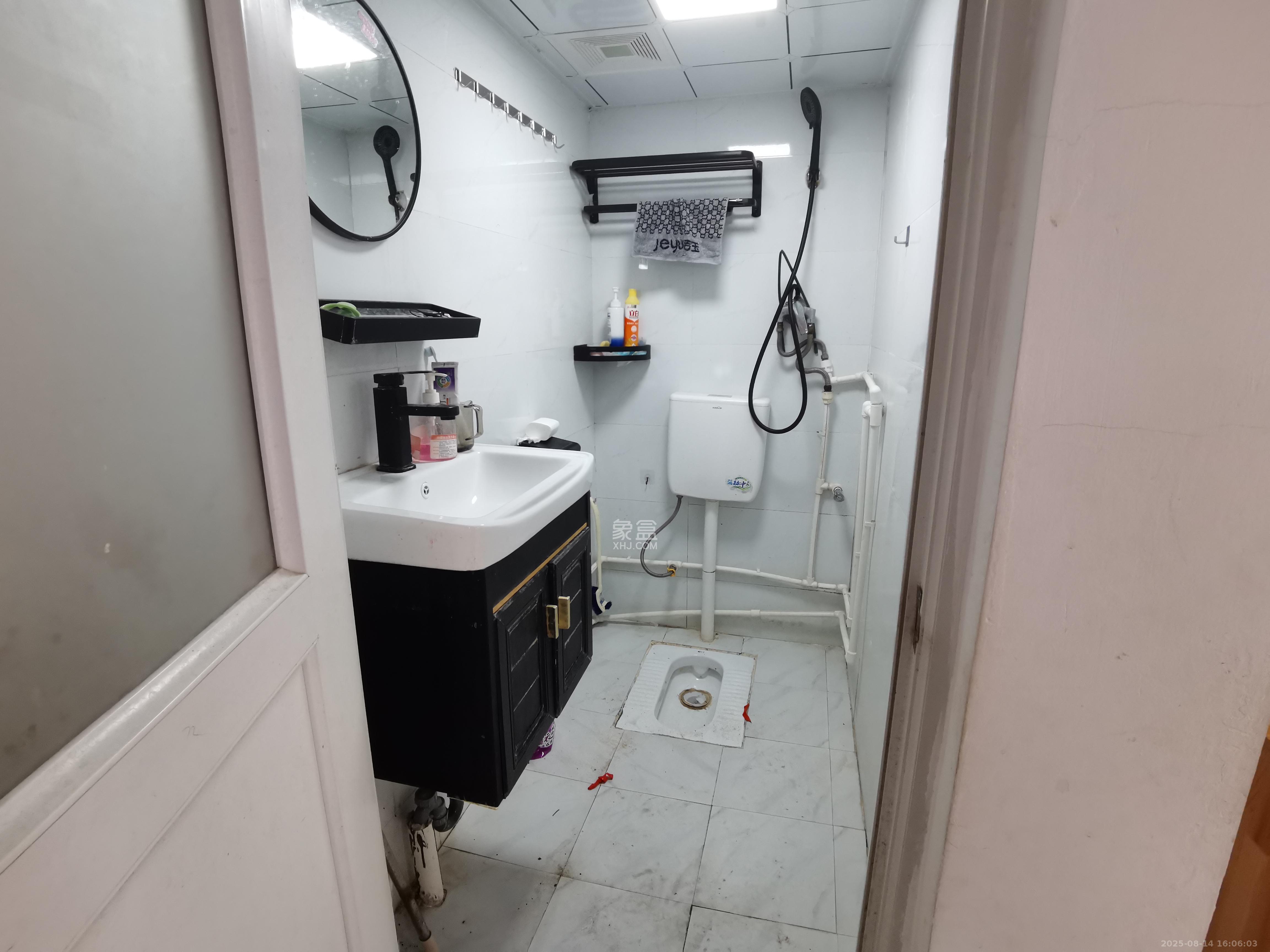 兰亭湾畔   30.0㎡      1800.0元/月室内图