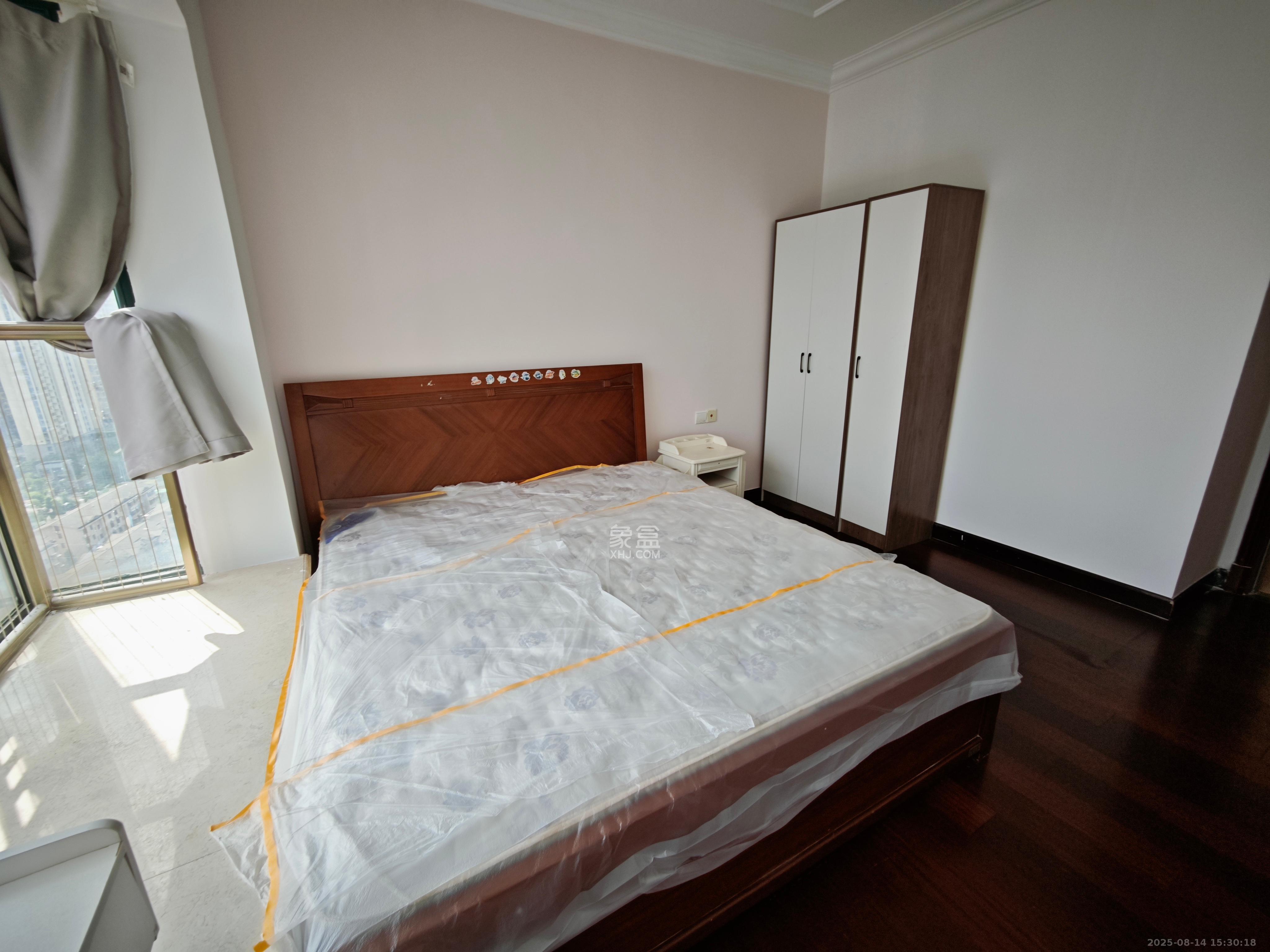 恒大华府 2室2厅1卫 2100.0元/月 恒大华府 2室2厅1卫 2100.0元/月室内图