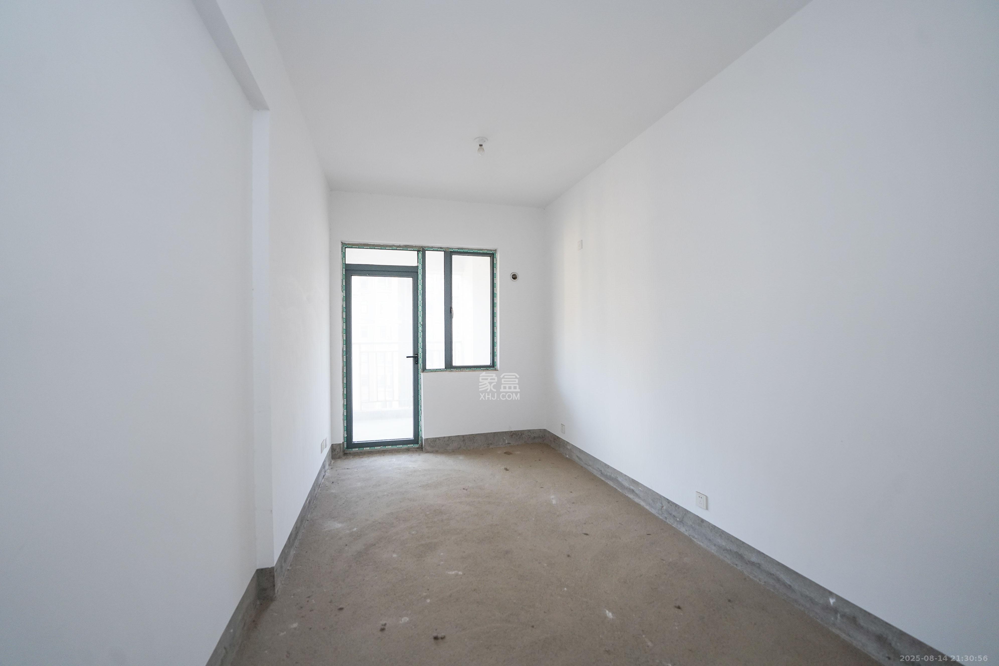 和美星城 4室2厅2卫 130.0万 和美星城 4室2厅2卫 130.0万卧室