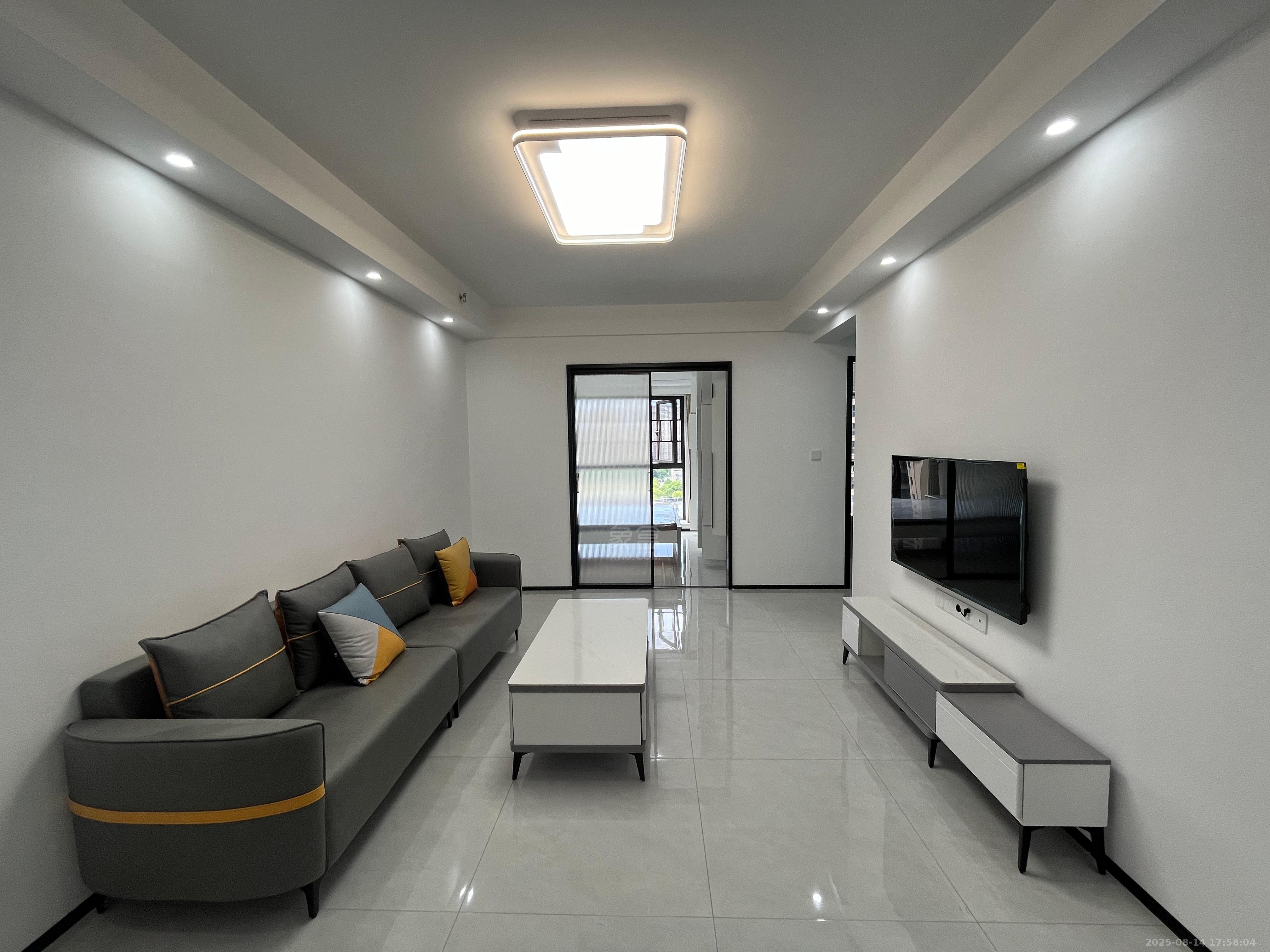 华晨神农湾 2室2厅1卫 2200.0元/月 华晨神农湾 2室2厅1卫 2200.0元/月室内图