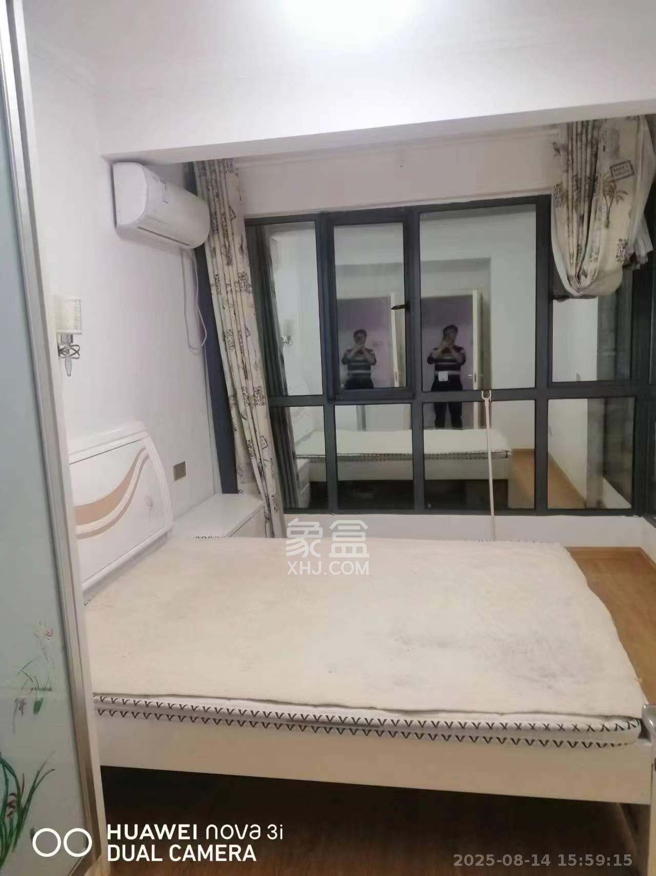 悦湖山  3室2厅2卫    2300.0元/月室内图