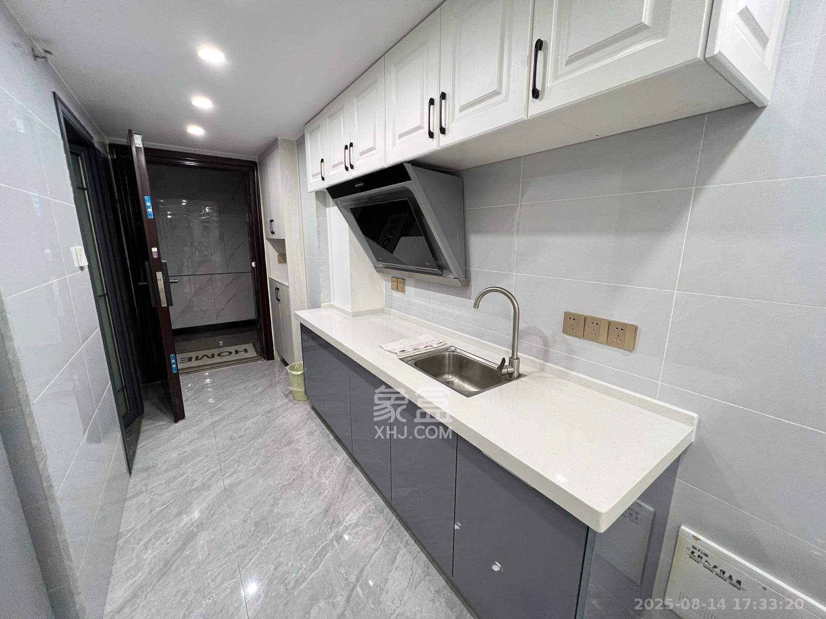 润和国际广场  2室1厅1卫    2400.0元/月 润和国际广场  2室1厅1卫    2400.0元/月室内图1