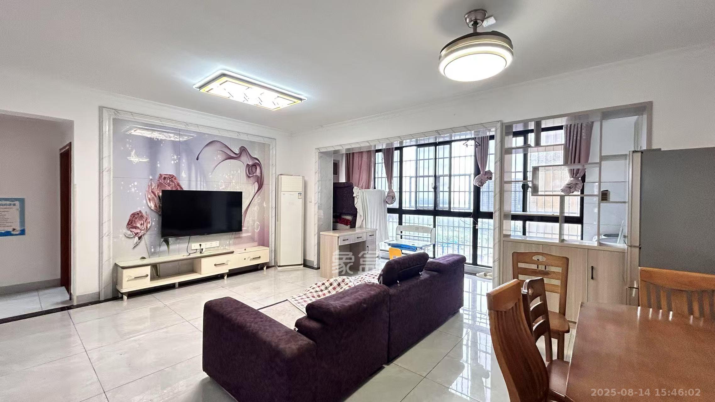 洋湖和园(福联嘉苑) 3室2厅1卫 2400.0元/月 洋湖和园(福联嘉苑) 3室2厅1卫 2400.0元/月室内图