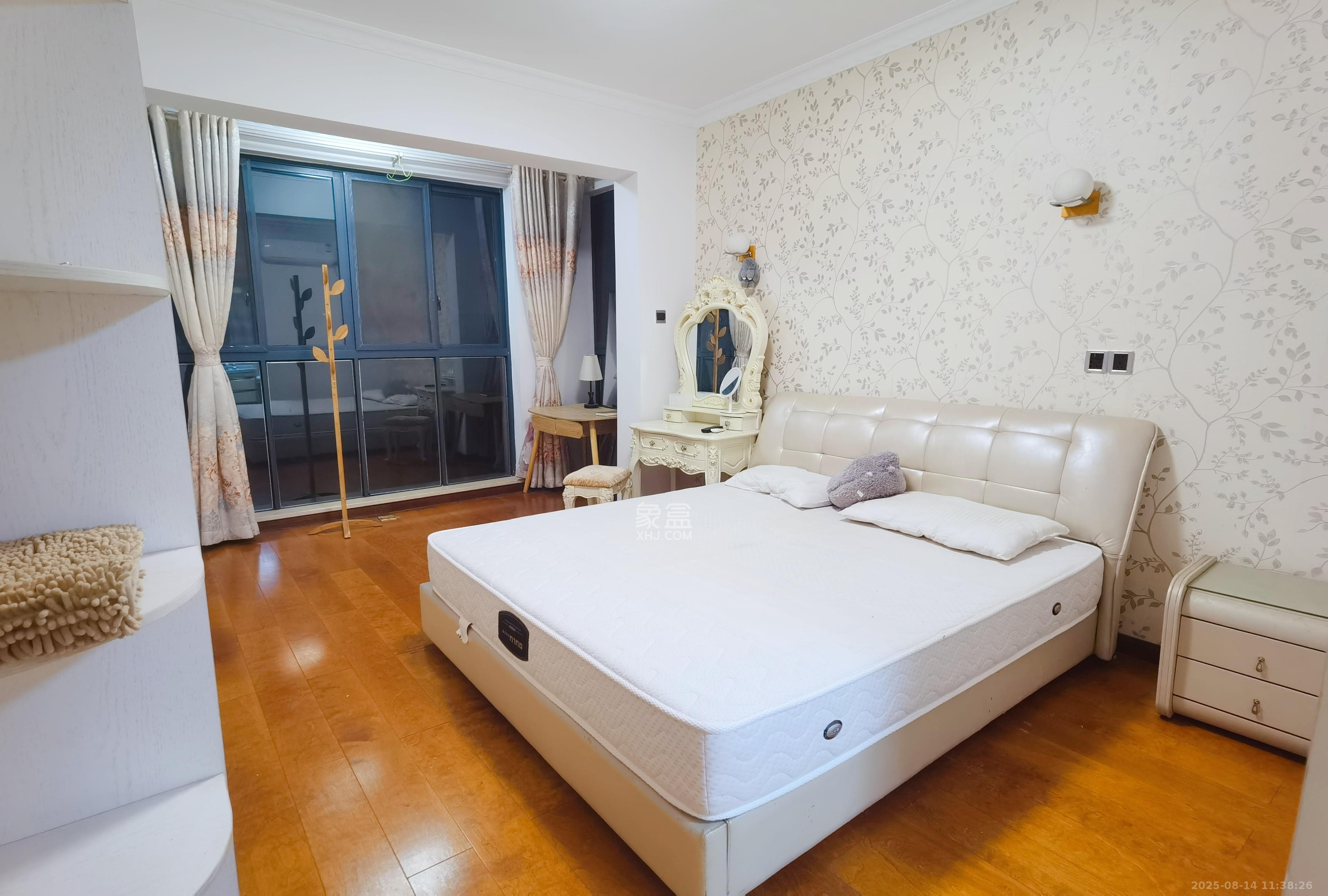 山水嘉园 4室2厅2卫 2100.0元/月 山水嘉园 4室2厅2卫 2100.0元/月室内图