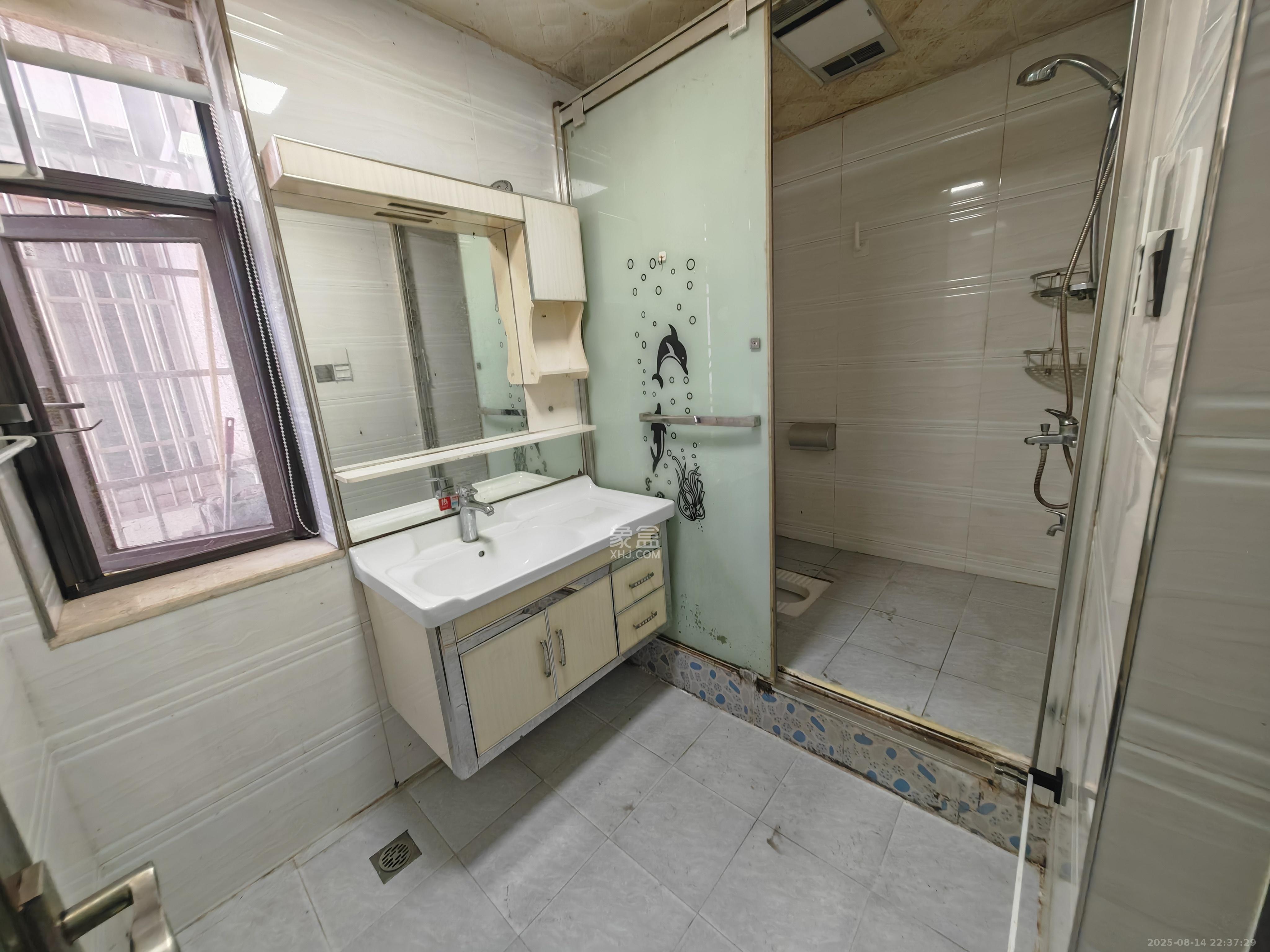 鸿园小区  2室2厅1卫    3000.0元/月室内图