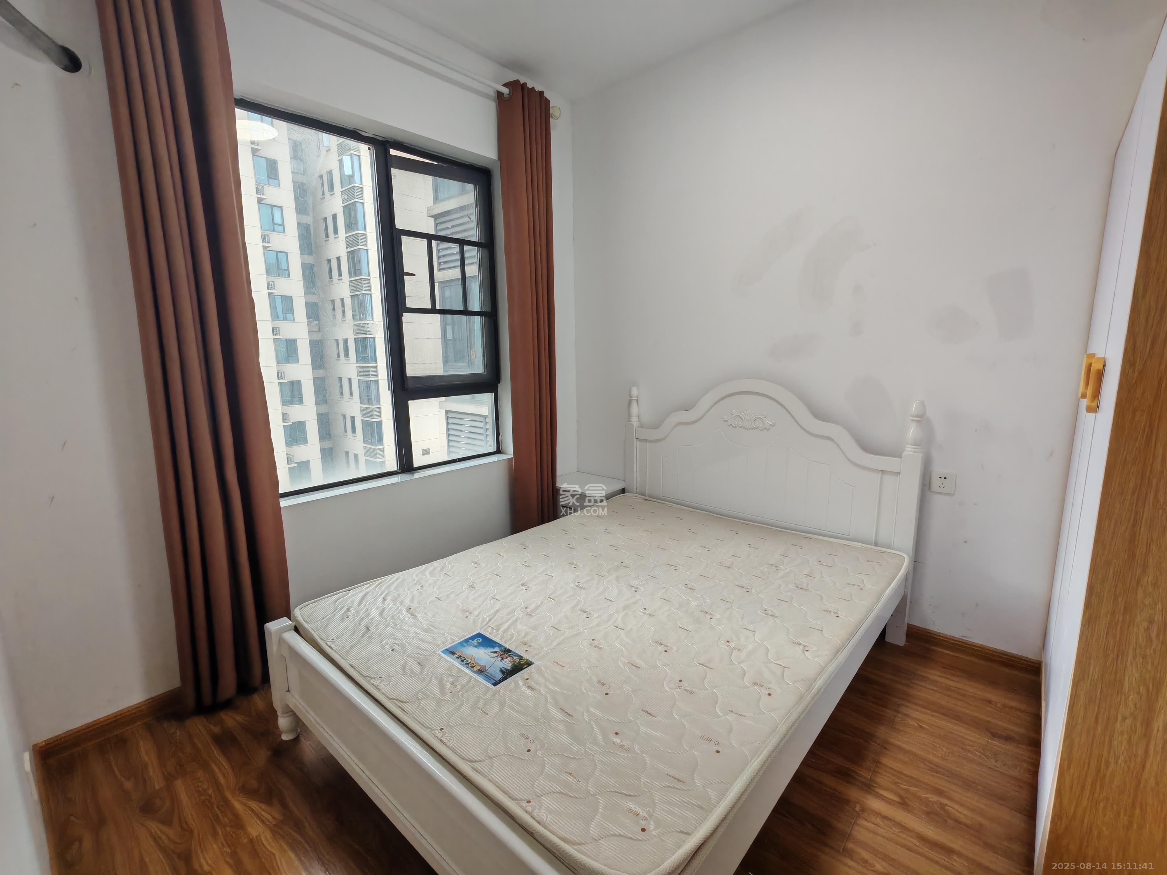 新新花园 2室2厅1卫 2000.0元/月 新新花园 2室2厅1卫 2000.0元/月室内图