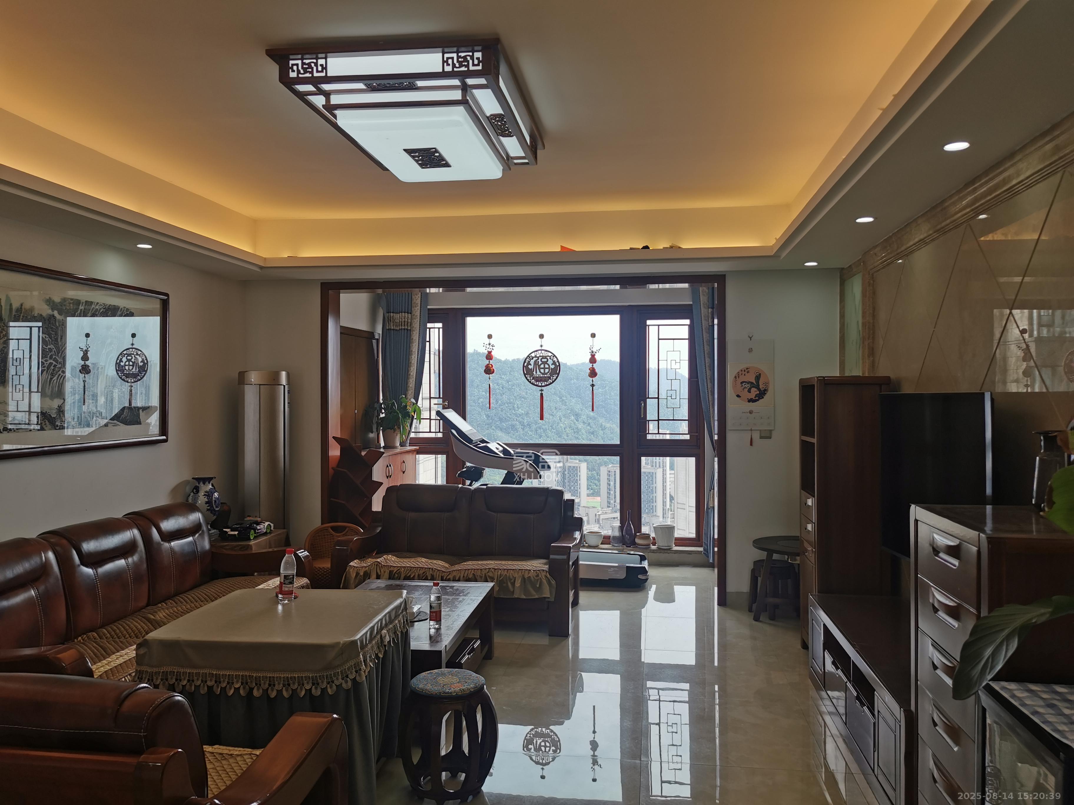 金茂梅溪湖  4室2厅2卫   5000.00元/月