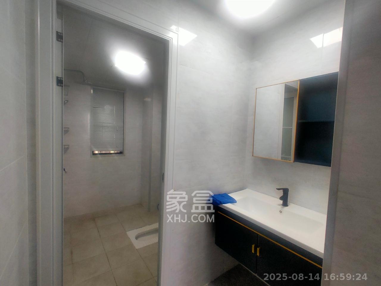 正荣财富中心 3室2厅1卫 2600.0元/月 正荣财富中心 3室2厅1卫 2600.0元/月室内图