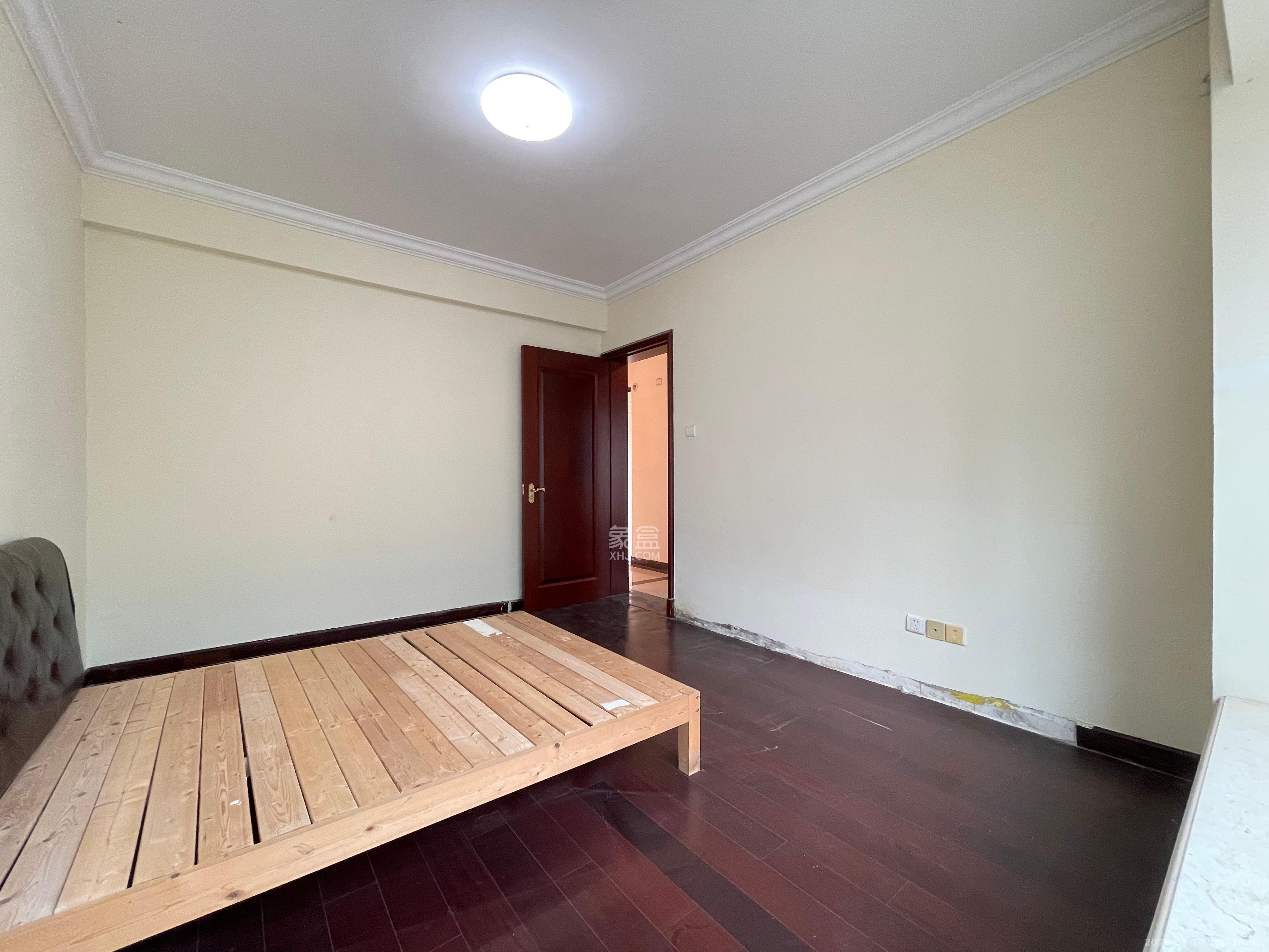 恒大名都 4室2厅1卫 2200.0元/月 恒大名都 4室2厅1卫 2200.0元/月室内图